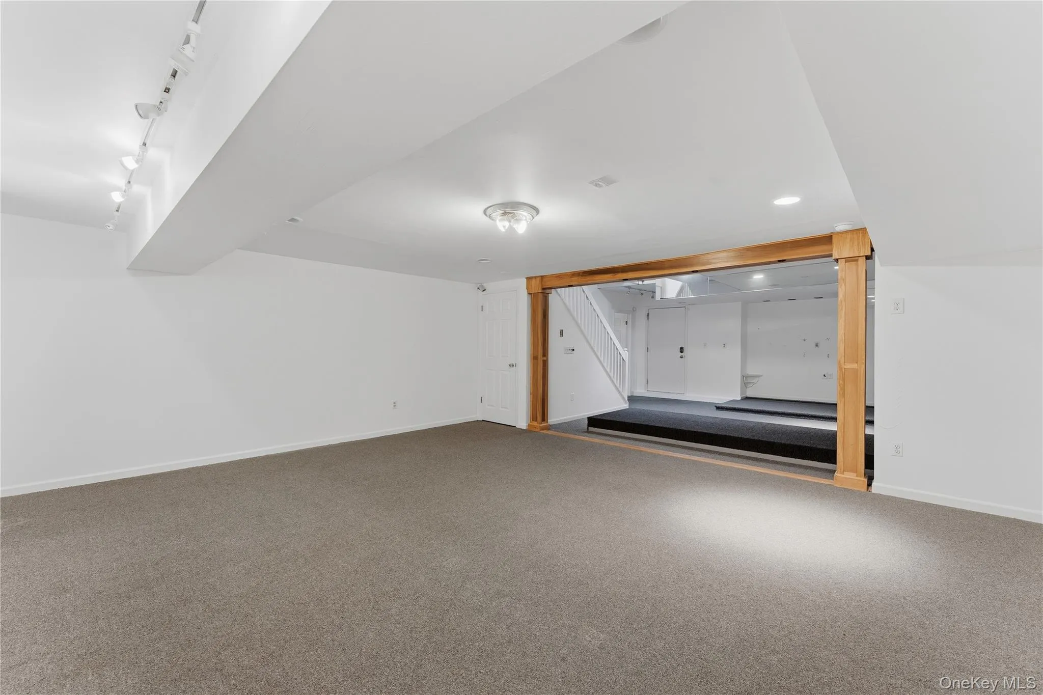 37 Pheasant Run Road, Mount Pleasant, NY, 4 Bedrooms Bedrooms, 9 Rooms Rooms,2 BathroomsBathrooms,Residential,For Rent,Pheasant Run,0,1053161 37 Pheasant Run Road, Mount Pleasant, NY, 4 Bedrooms Bedrooms, 9 Rooms Rooms,2 BathroomsBathrooms,Residential,For Rent,Pheasant Run,0,1053161