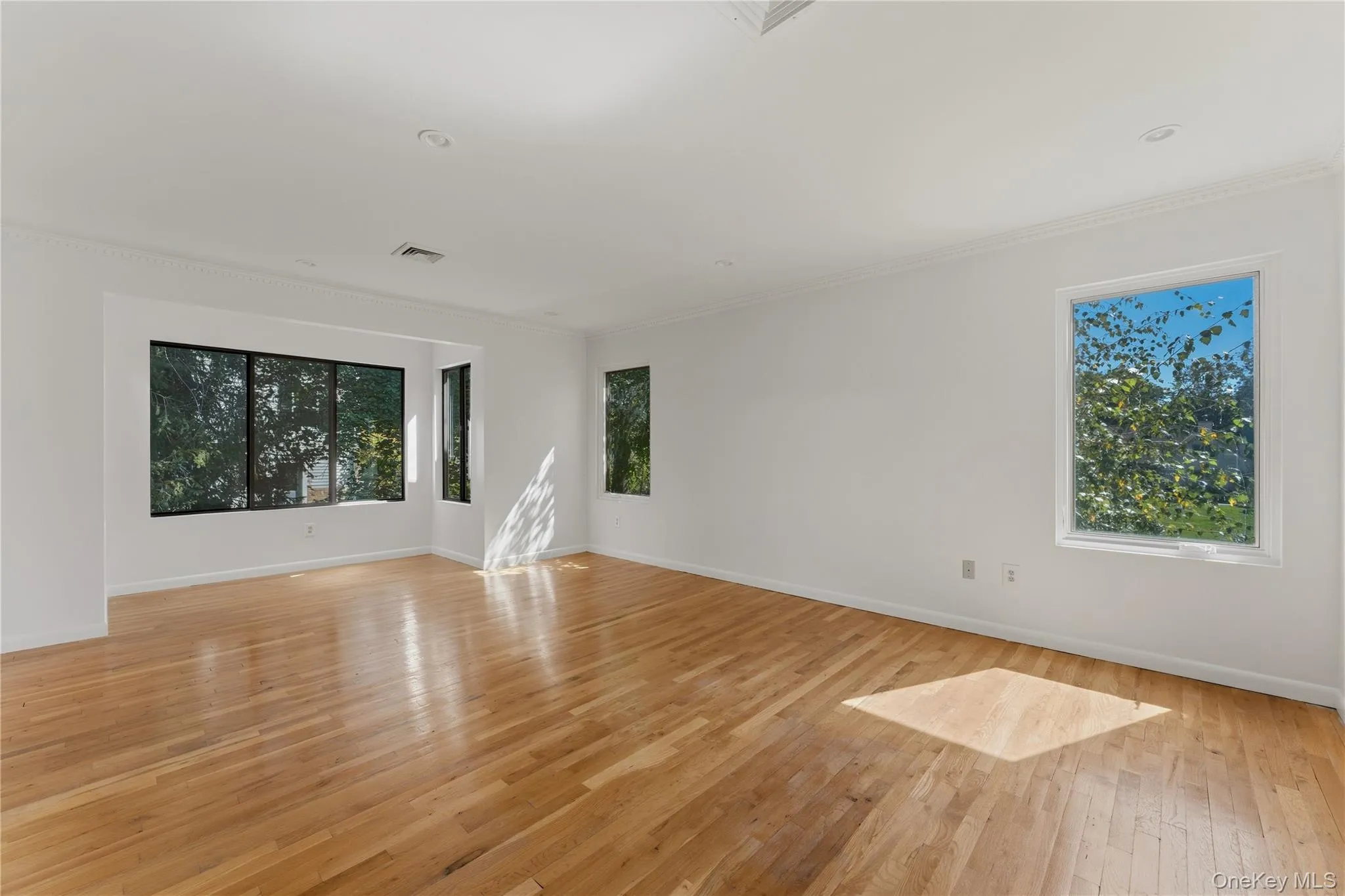 37 Pheasant Run Road, Mount Pleasant, NY, 4 Bedrooms Bedrooms, 9 Rooms Rooms,2 BathroomsBathrooms,Residential,For Rent,Pheasant Run,0,1053161 37 Pheasant Run Road, Mount Pleasant, NY, 4 Bedrooms Bedrooms, 9 Rooms Rooms,2 BathroomsBathrooms,Residential,For Rent,Pheasant Run,0,1053161