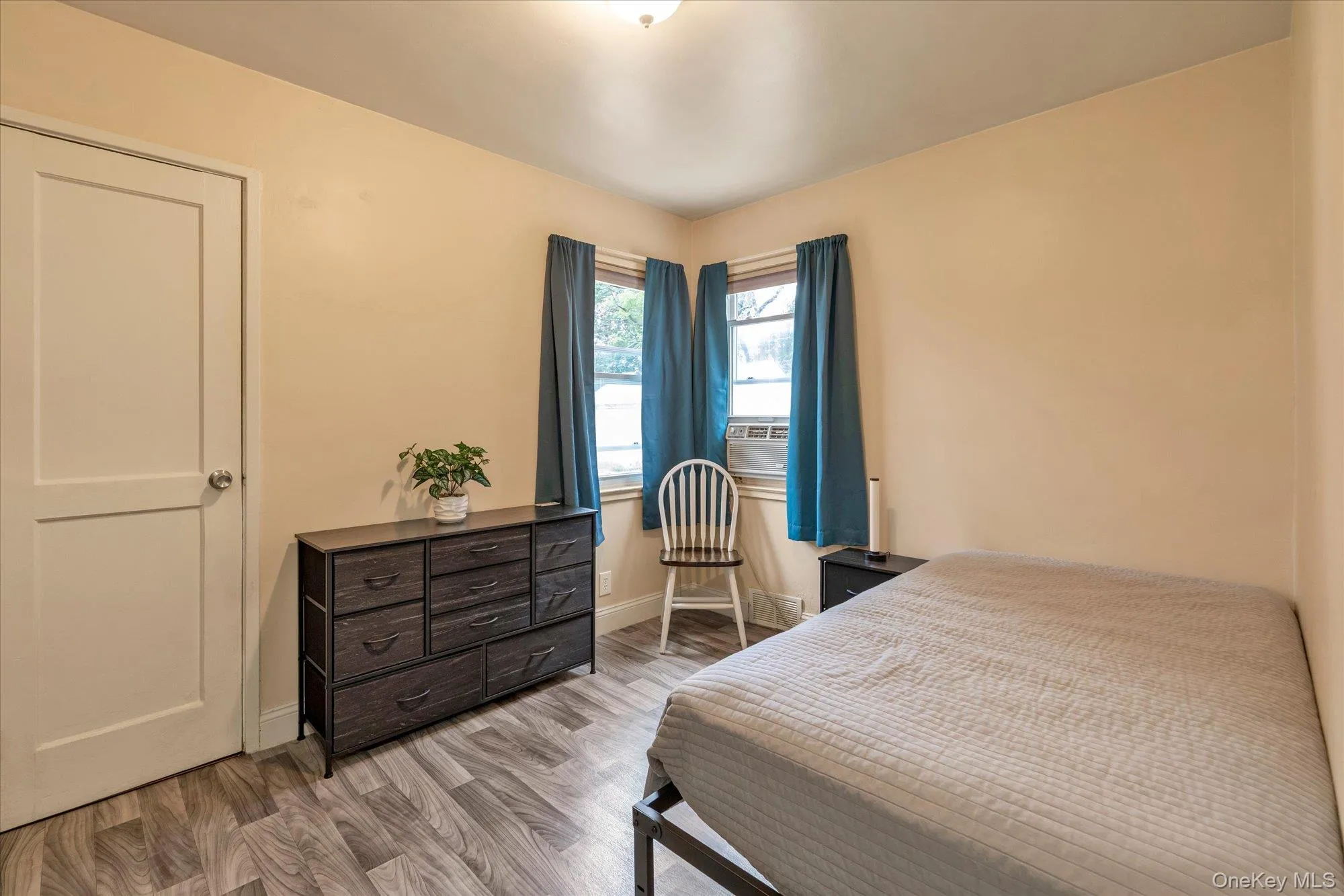 12 Kingston Street, Hempstead, NY, 3 Bedrooms Bedrooms, 6 Rooms Rooms,1 BathroomBathrooms,Residential,For Rent,Kingston,0,1053164 12 Kingston Street, Hempstead, NY, 3 Bedrooms Bedrooms, 6 Rooms Rooms,1 BathroomBathrooms,Residential,For Rent,Kingston,0,1053164