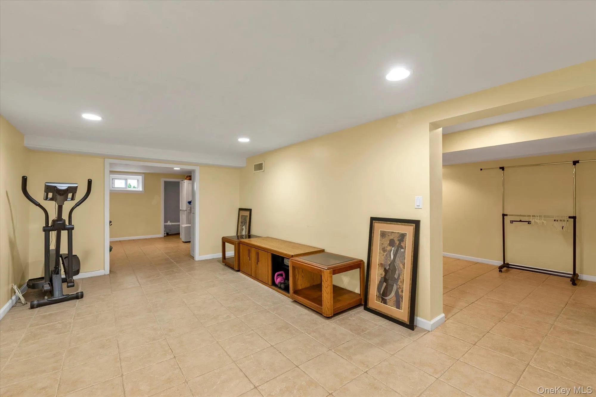 12 Kingston Street, Hempstead, NY, 3 Bedrooms Bedrooms, 6 Rooms Rooms,1 BathroomBathrooms,Residential,For Rent,Kingston,0,1053164 12 Kingston Street, Hempstead, NY, 3 Bedrooms Bedrooms, 6 Rooms Rooms,1 BathroomBathrooms,Residential,For Rent,Kingston,0,1053164