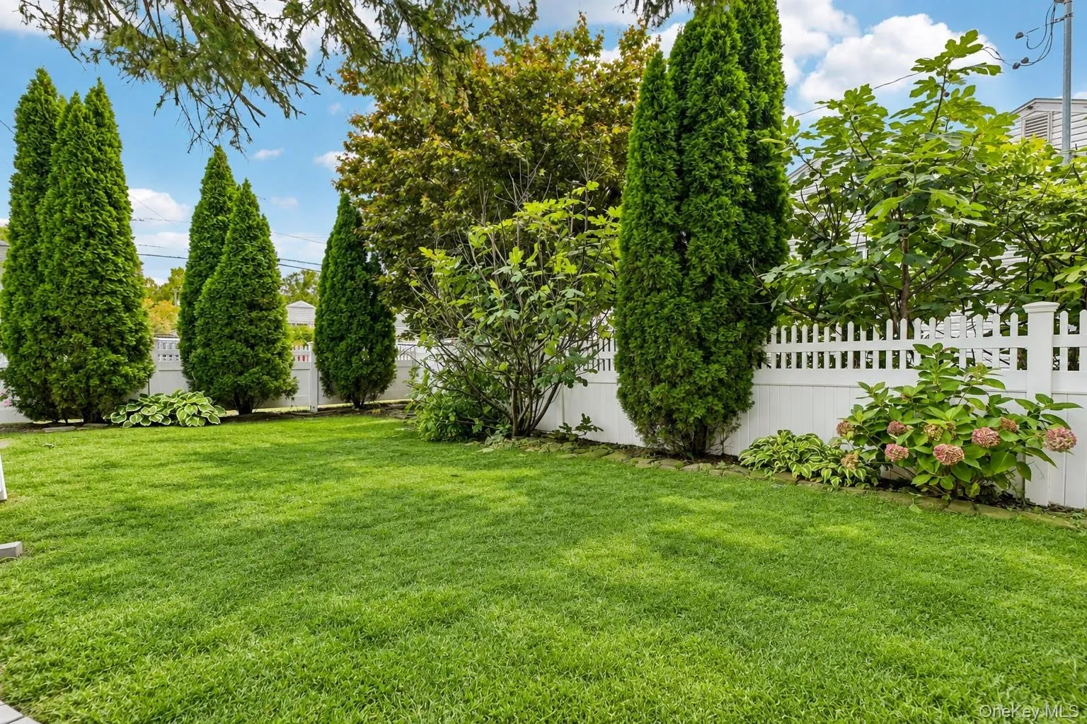 99 Harmony Drive, Oyster Bay, NY, 3 Bedrooms Bedrooms, 7 Rooms Rooms,2 BathroomsBathrooms,Residential,For Rent,Harmony,0,1053169 99 Harmony Drive, Oyster Bay, NY, 3 Bedrooms Bedrooms, 7 Rooms Rooms,2 BathroomsBathrooms,Residential,For Rent,Harmony,0,1053169