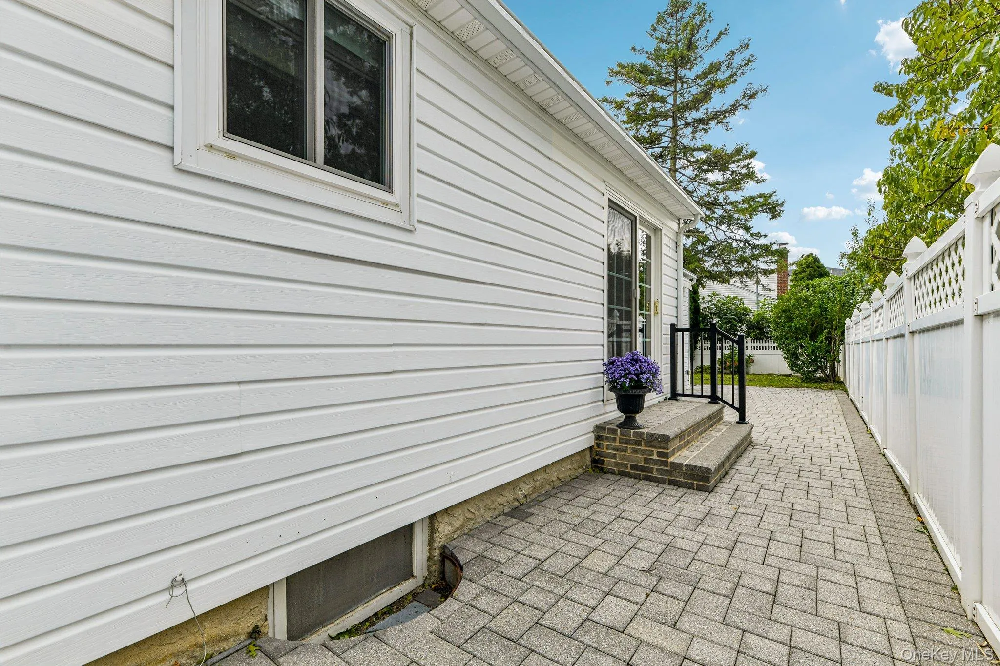 99 Harmony Drive, Oyster Bay, NY, 3 Bedrooms Bedrooms, 7 Rooms Rooms,2 BathroomsBathrooms,Residential,For Rent,Harmony,0,1053169 99 Harmony Drive, Oyster Bay, NY, 3 Bedrooms Bedrooms, 7 Rooms Rooms,2 BathroomsBathrooms,Residential,For Rent,Harmony,0,1053169