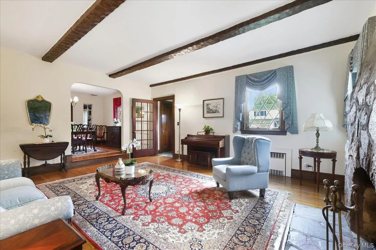 119 Somerset Avenue, Hempstead, NY, 4 Bedrooms Bedrooms, 8 Rooms Rooms,2 BathroomsBathrooms,Residential,For Rent,Somerset,0,1053170 119 Somerset Avenue, Hempstead, NY, 4 Bedrooms Bedrooms, 8 Rooms Rooms,2 BathroomsBathrooms,Residential,For Rent,Somerset,0,1053170