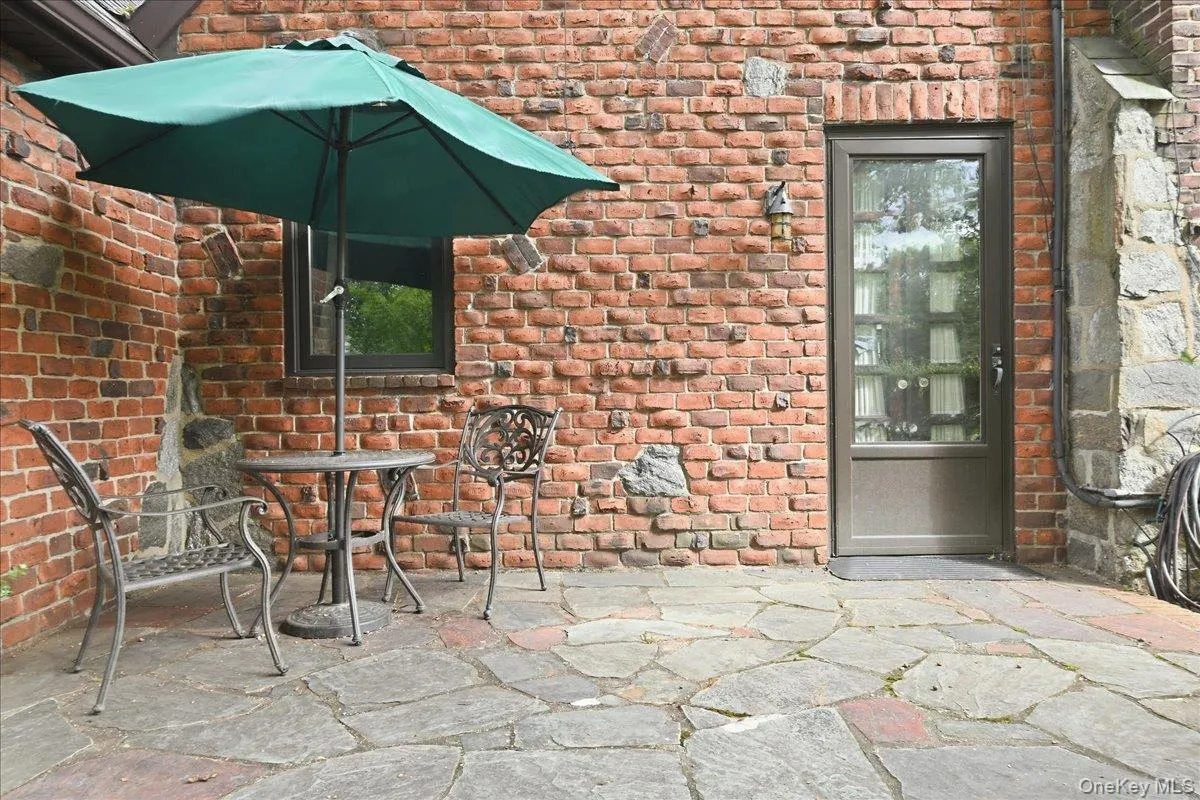 Side slate patio Side slate patio