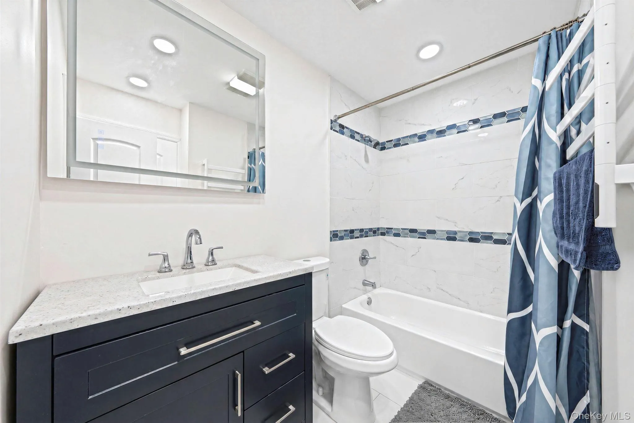 833 Fulton Avenue, Babylon, NY, 3 Bedrooms Bedrooms, 6 Rooms Rooms,1 BathroomBathrooms,Residential,For Rent,Fulton,0,1053176 833 Fulton Avenue, Babylon, NY, 3 Bedrooms Bedrooms, 6 Rooms Rooms,1 BathroomBathrooms,Residential,For Rent,Fulton,0,1053176