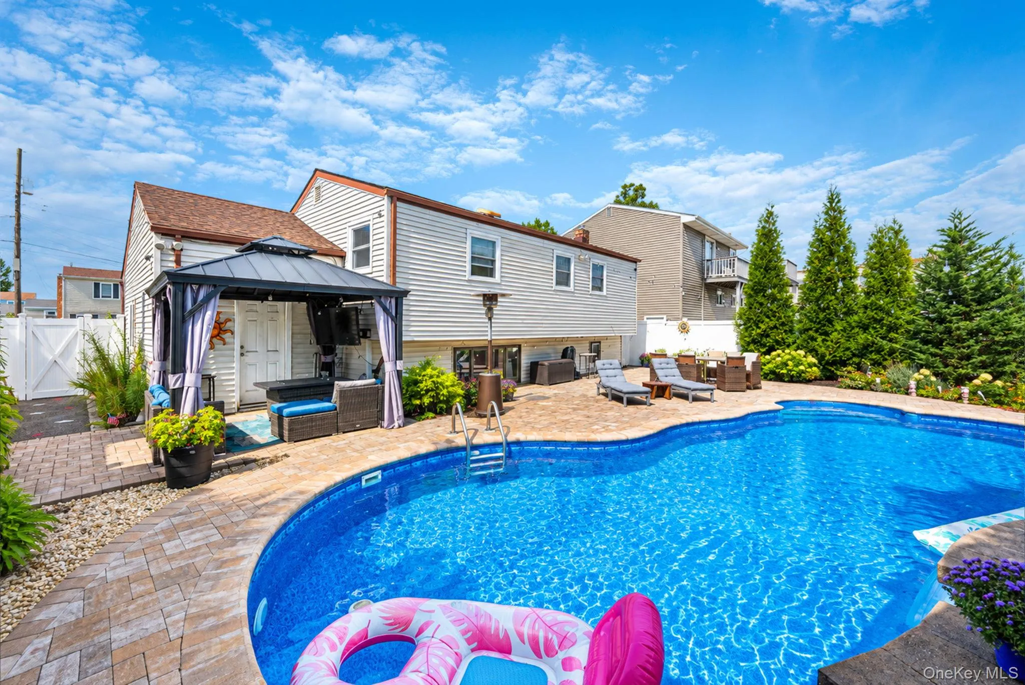 833 Fulton Avenue, Babylon, NY, 3 Bedrooms Bedrooms, 6 Rooms Rooms,1 BathroomBathrooms,Residential,For Rent,Fulton,0,1053176 833 Fulton Avenue, Babylon, NY, 3 Bedrooms Bedrooms, 6 Rooms Rooms,1 BathroomBathrooms,Residential,For Rent,Fulton,0,1053176