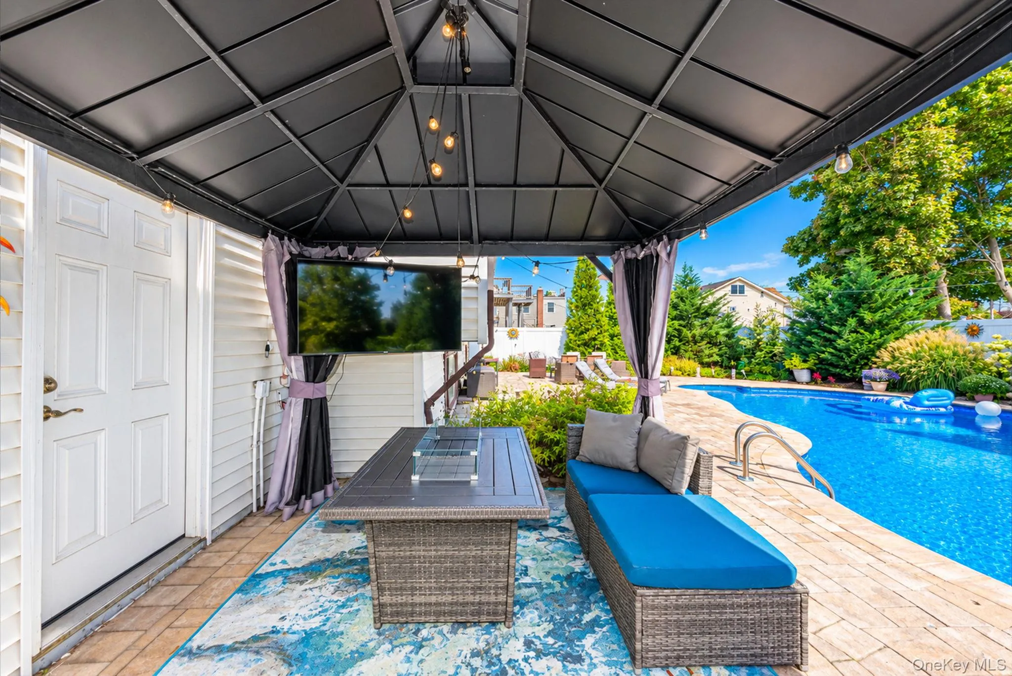 833 Fulton Avenue, Babylon, NY, 3 Bedrooms Bedrooms, 6 Rooms Rooms,1 BathroomBathrooms,Residential,For Rent,Fulton,0,1053176 833 Fulton Avenue, Babylon, NY, 3 Bedrooms Bedrooms, 6 Rooms Rooms,1 BathroomBathrooms,Residential,For Rent,Fulton,0,1053176
