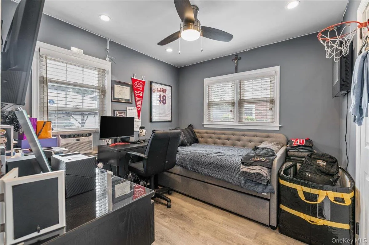 11 Belt Street, Hempstead, NY, 2 Bedrooms Bedrooms, 6 Rooms Rooms,1 BathroomBathrooms,Residential,For Rent,Belt,0,1053179 11 Belt Street, Hempstead, NY, 2 Bedrooms Bedrooms, 6 Rooms Rooms,1 BathroomBathrooms,Residential,For Rent,Belt,0,1053179