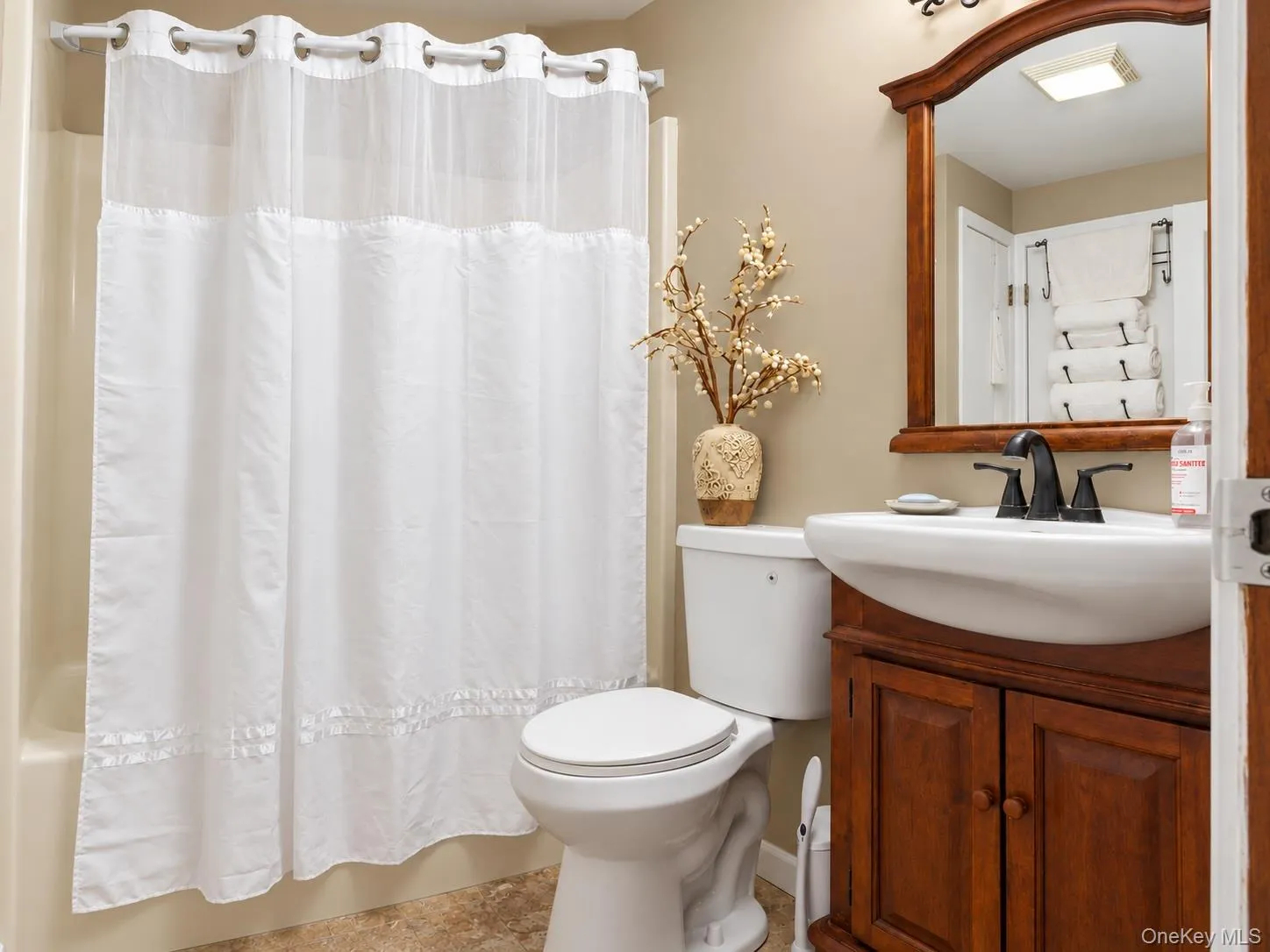 Full Bath, 1st floor Full Bath, 1st floor