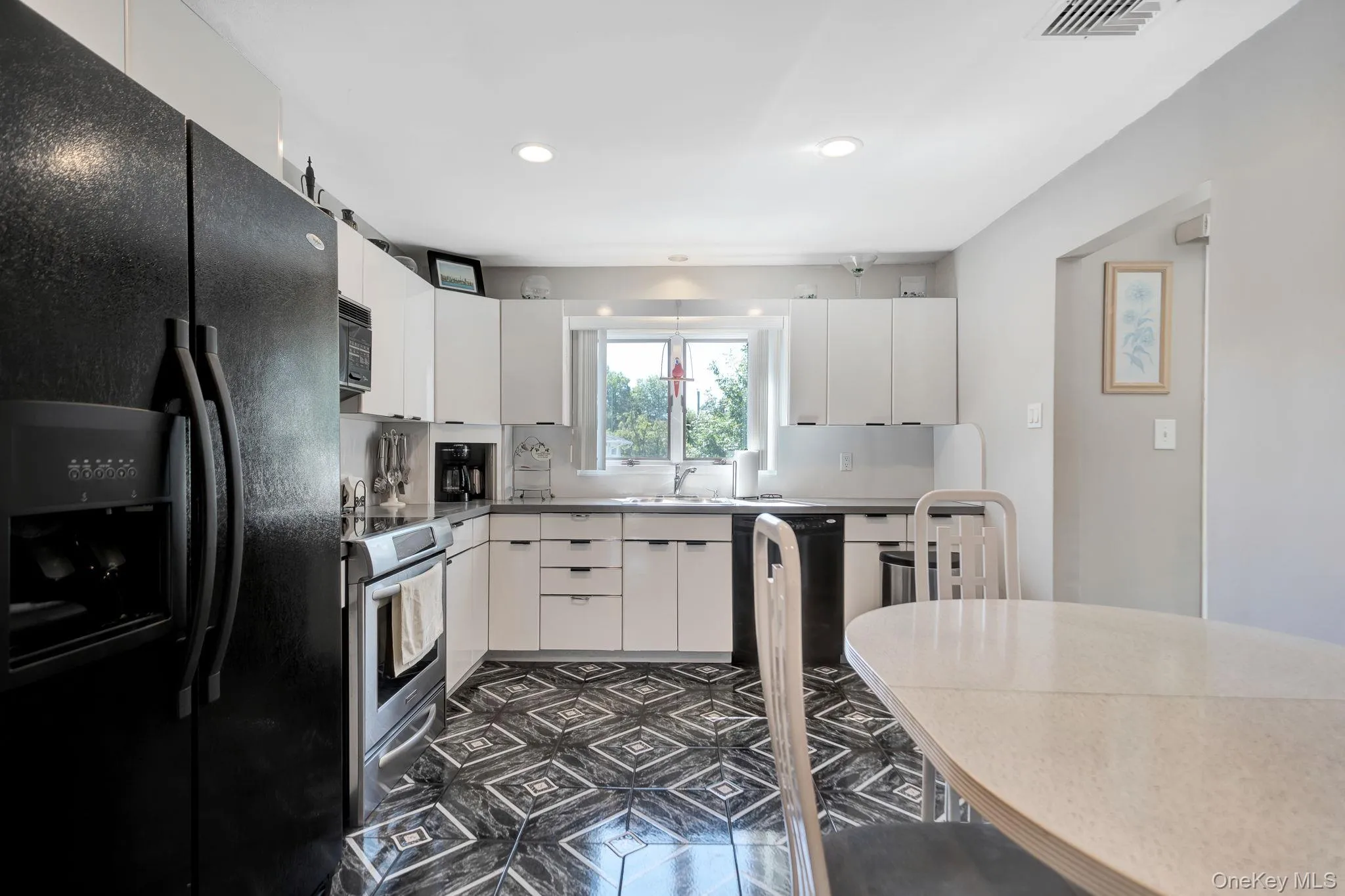 113 Lewis Avenue, Babylon, NY, 4 Bedrooms Bedrooms, 8 Rooms Rooms,2 BathroomsBathrooms,Residential,For Rent,Lewis,0,1053184 113 Lewis Avenue, Babylon, NY, 4 Bedrooms Bedrooms, 8 Rooms Rooms,2 BathroomsBathrooms,Residential,For Rent,Lewis,0,1053184