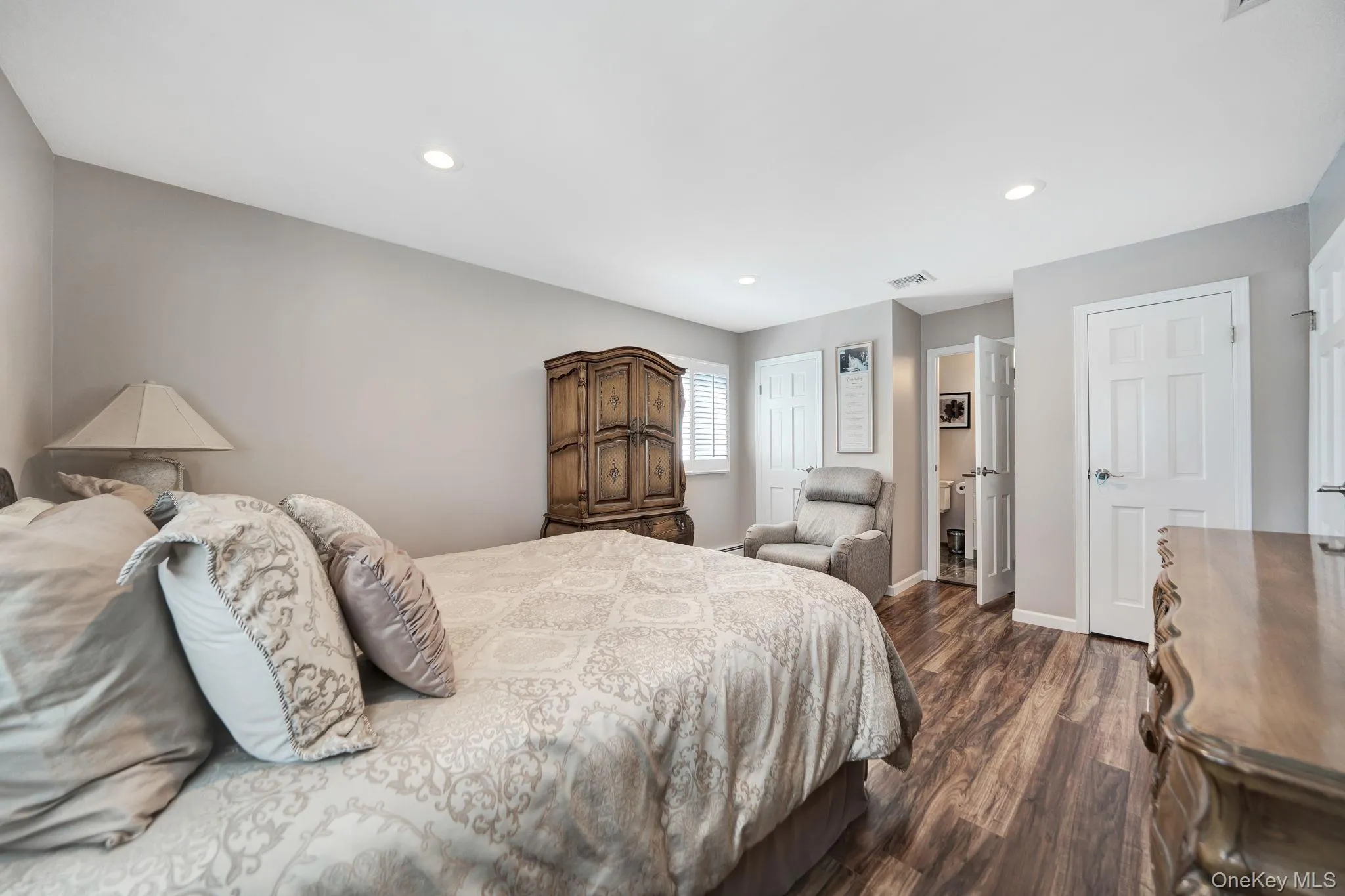 113 Lewis Avenue, Babylon, NY, 4 Bedrooms Bedrooms, 8 Rooms Rooms,2 BathroomsBathrooms,Residential,For Rent,Lewis,0,1053184 113 Lewis Avenue, Babylon, NY, 4 Bedrooms Bedrooms, 8 Rooms Rooms,2 BathroomsBathrooms,Residential,For Rent,Lewis,0,1053184