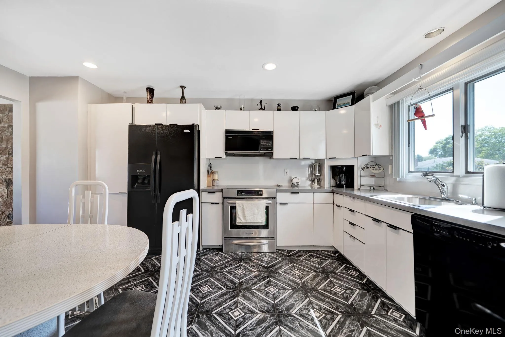 113 Lewis Avenue, Babylon, NY, 4 Bedrooms Bedrooms, 8 Rooms Rooms,2 BathroomsBathrooms,Residential,For Rent,Lewis,0,1053184 113 Lewis Avenue, Babylon, NY, 4 Bedrooms Bedrooms, 8 Rooms Rooms,2 BathroomsBathrooms,Residential,For Rent,Lewis,0,1053184