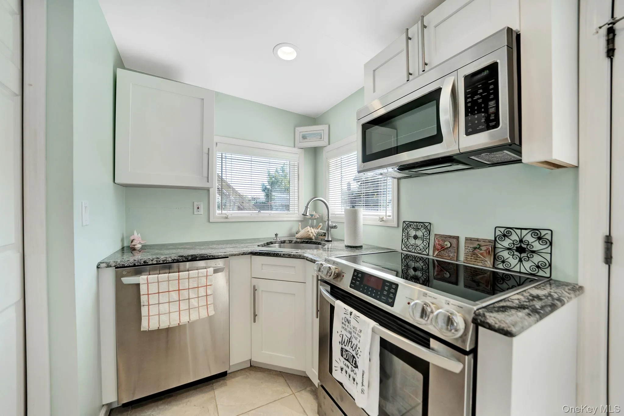 113 Lewis Avenue, Babylon, NY, 4 Bedrooms Bedrooms, 8 Rooms Rooms,2 BathroomsBathrooms,Residential,For Rent,Lewis,0,1053184 113 Lewis Avenue, Babylon, NY, 4 Bedrooms Bedrooms, 8 Rooms Rooms,2 BathroomsBathrooms,Residential,For Rent,Lewis,0,1053184