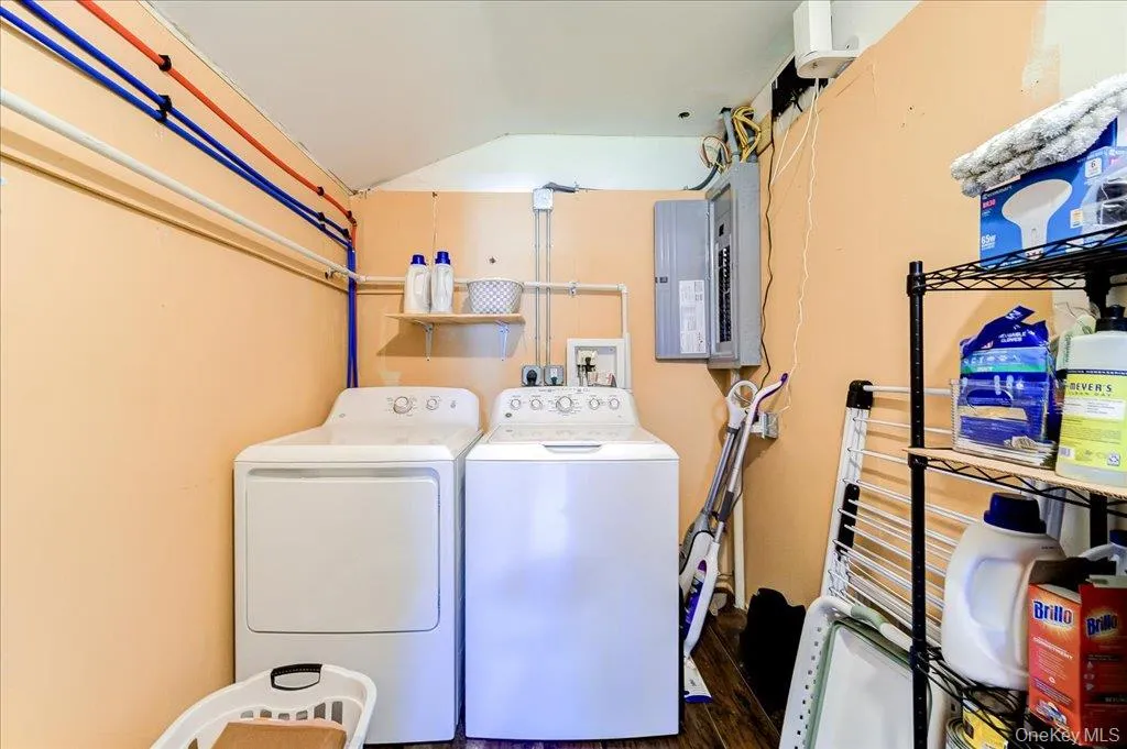 51 Weeks Avenue, Cornwall, NY, 1 Bedroom Bedrooms, 5 Rooms Rooms,1 BathroomBathrooms,Residential,For Rent,Weeks,0,1053185 51 Weeks Avenue, Cornwall, NY, 1 Bedroom Bedrooms, 5 Rooms Rooms,1 BathroomBathrooms,Residential,For Rent,Weeks,0,1053185