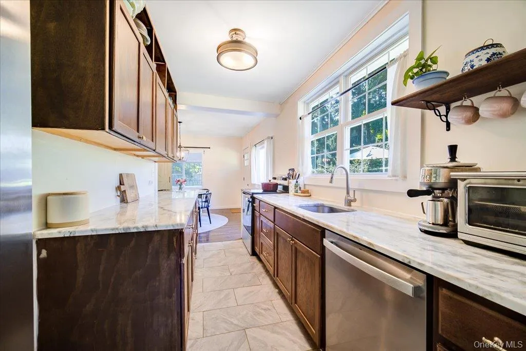 51 Weeks Avenue, Cornwall, NY, 1 Bedroom Bedrooms, 5 Rooms Rooms,1 BathroomBathrooms,Residential,For Rent,Weeks,0,1053185 51 Weeks Avenue, Cornwall, NY, 1 Bedroom Bedrooms, 5 Rooms Rooms,1 BathroomBathrooms,Residential,For Rent,Weeks,0,1053185