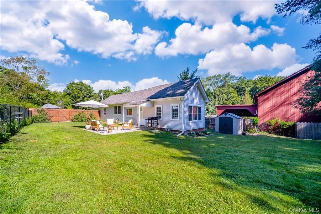 51 Weeks Avenue, Cornwall, NY, 1 Bedroom Bedrooms, 5 Rooms Rooms,1 BathroomBathrooms,Residential,For Rent,Weeks,0,1053185 51 Weeks Avenue, Cornwall, NY, 1 Bedroom Bedrooms, 5 Rooms Rooms,1 BathroomBathrooms,Residential,For Rent,Weeks,0,1053185