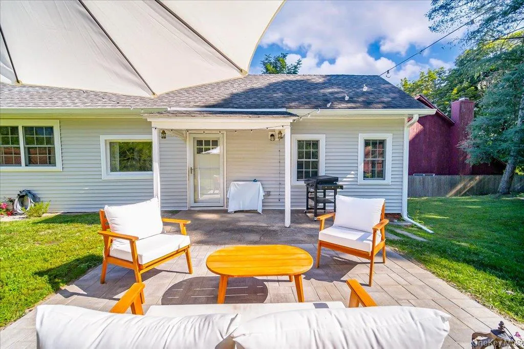 51 Weeks Avenue, Cornwall, NY, 1 Bedroom Bedrooms, 5 Rooms Rooms,1 BathroomBathrooms,Residential,For Rent,Weeks,0,1053185 51 Weeks Avenue, Cornwall, NY, 1 Bedroom Bedrooms, 5 Rooms Rooms,1 BathroomBathrooms,Residential,For Rent,Weeks,0,1053185