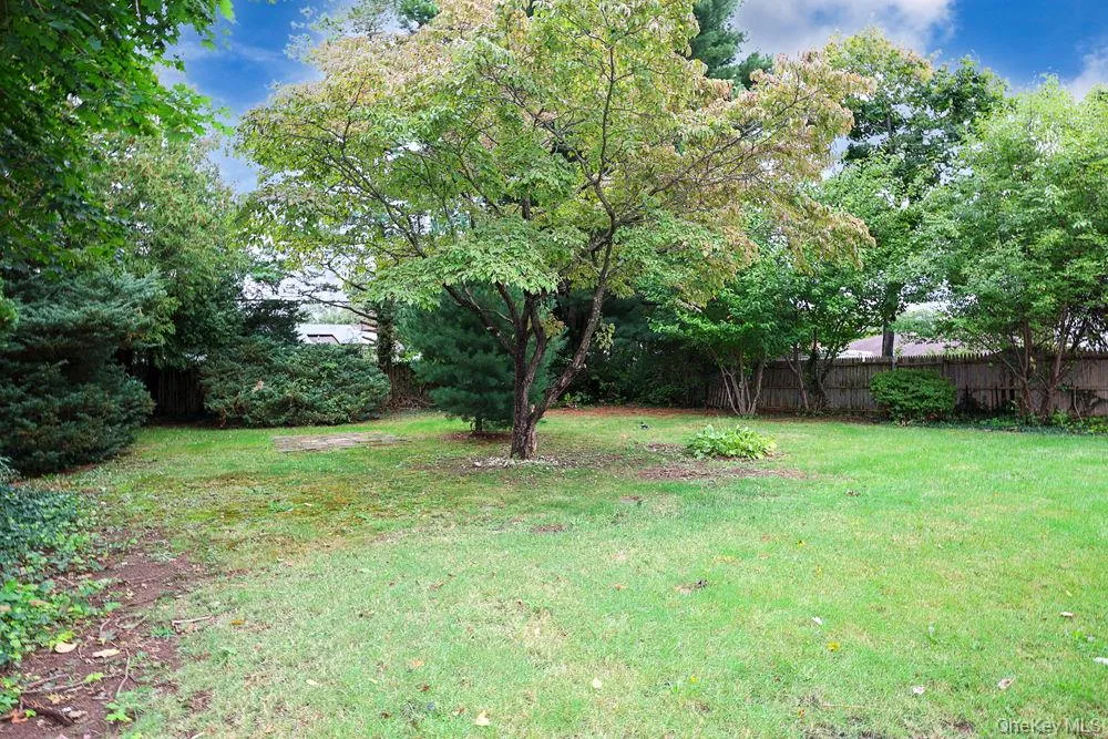 21 Dewey Road, Smithtown, NY, 3 Bedrooms Bedrooms, 5 Rooms Rooms,1 BathroomBathrooms,Residential,For Rent,Dewey,0,1053188 21 Dewey Road, Smithtown, NY, 3 Bedrooms Bedrooms, 5 Rooms Rooms,1 BathroomBathrooms,Residential,For Rent,Dewey,0,1053188
