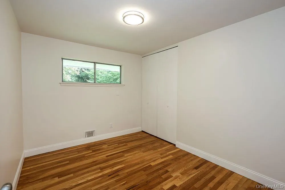 21 Dewey Road, Smithtown, NY, 3 Bedrooms Bedrooms, 5 Rooms Rooms,1 BathroomBathrooms,Residential,For Rent,Dewey,0,1053188 21 Dewey Road, Smithtown, NY, 3 Bedrooms Bedrooms, 5 Rooms Rooms,1 BathroomBathrooms,Residential,For Rent,Dewey,0,1053188