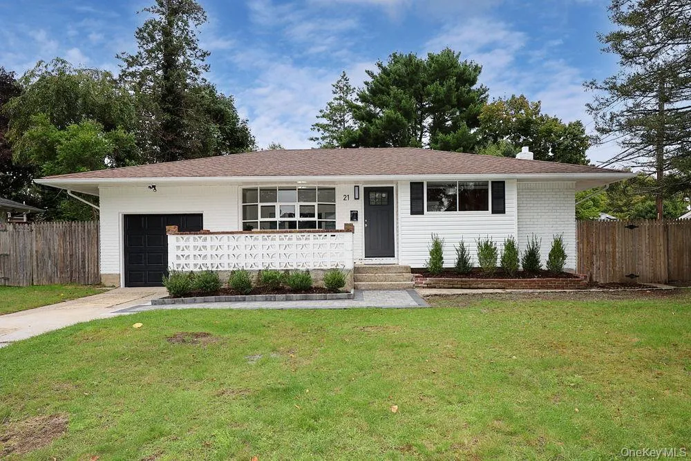 21 Dewey Road, Smithtown, NY, 3 Bedrooms Bedrooms, 5 Rooms Rooms,1 BathroomBathrooms,Residential,For Rent,Dewey,0,1053188 21 Dewey Road, Smithtown, NY, 3 Bedrooms Bedrooms, 5 Rooms Rooms,1 BathroomBathrooms,Residential,For Rent,Dewey,0,1053188