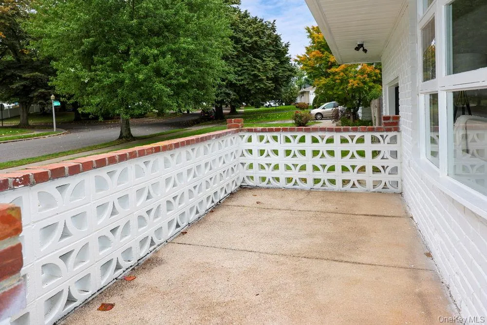 21 Dewey Road, Smithtown, NY, 3 Bedrooms Bedrooms, 5 Rooms Rooms,1 BathroomBathrooms,Residential,For Rent,Dewey,0,1053188 21 Dewey Road, Smithtown, NY, 3 Bedrooms Bedrooms, 5 Rooms Rooms,1 BathroomBathrooms,Residential,For Rent,Dewey,0,1053188