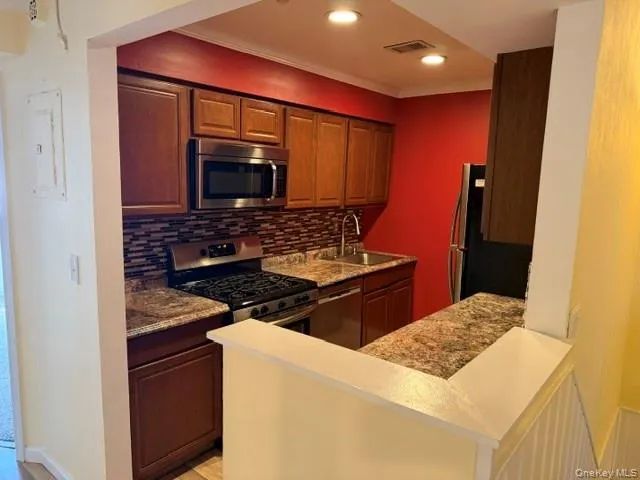 56 pointe cir s, Brookhaven, NY, 2 Bedrooms Bedrooms, 4 Rooms Rooms,1 BathroomBathrooms,Residential Lease,For Rent,pointe cir s,0,1053192 56 pointe cir s, Brookhaven, NY, 2 Bedrooms Bedrooms, 4 Rooms Rooms,1 BathroomBathrooms,Residential Lease,For Rent,pointe cir s,0,1053192