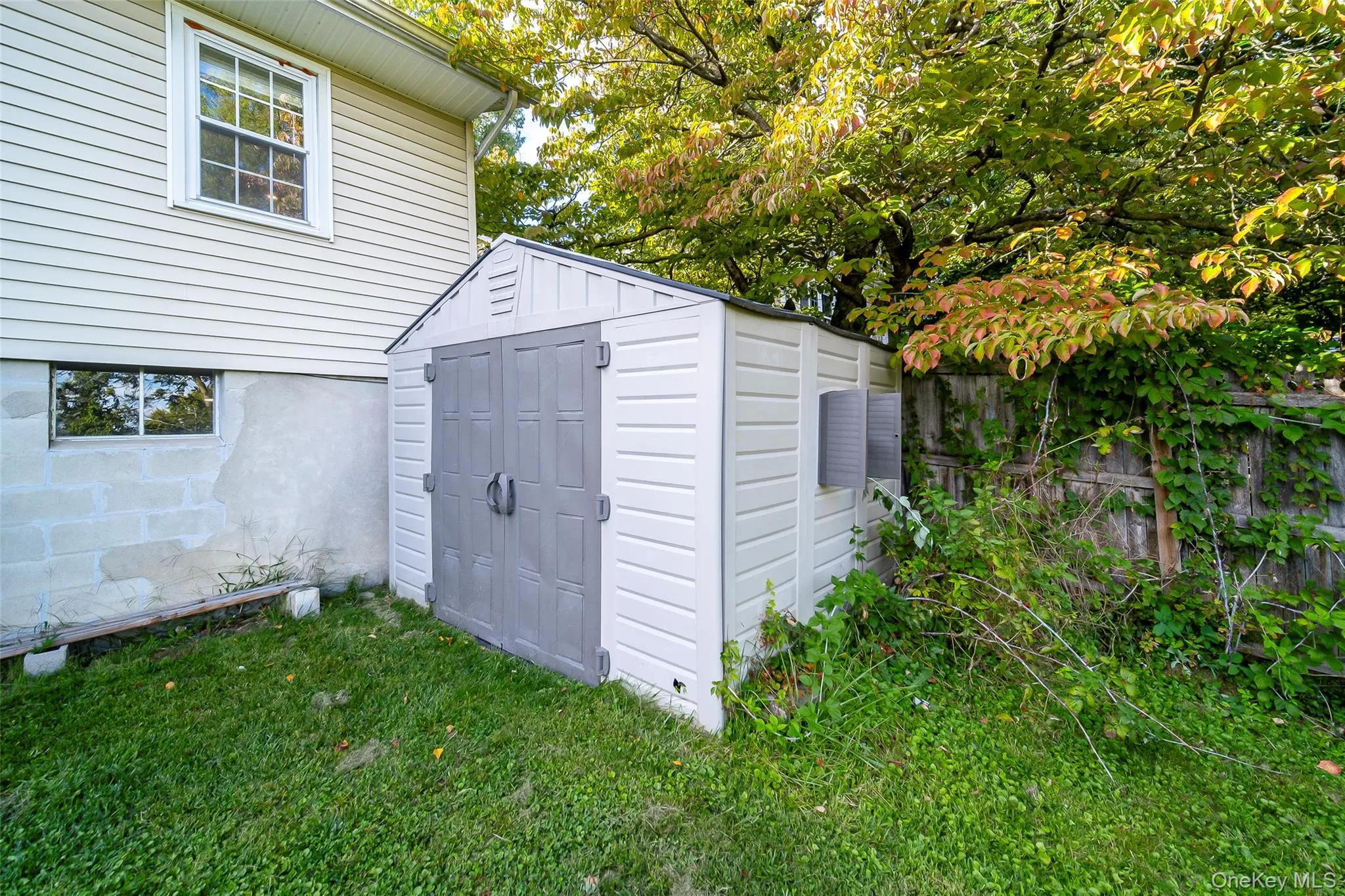 Detached storage shed Detached storage shed
