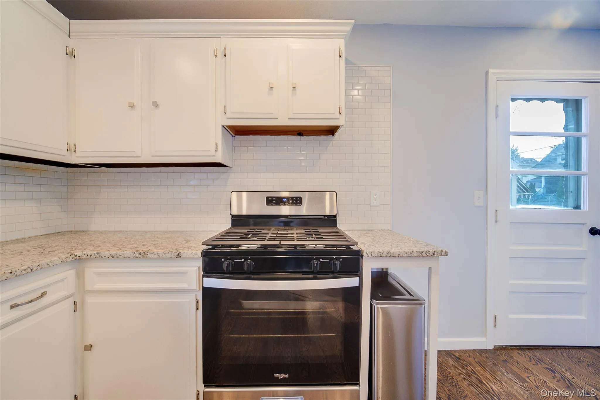 Access to small deck off kitchen, perfect grilling area! Access to small deck off kitchen, perfect grilling area!
