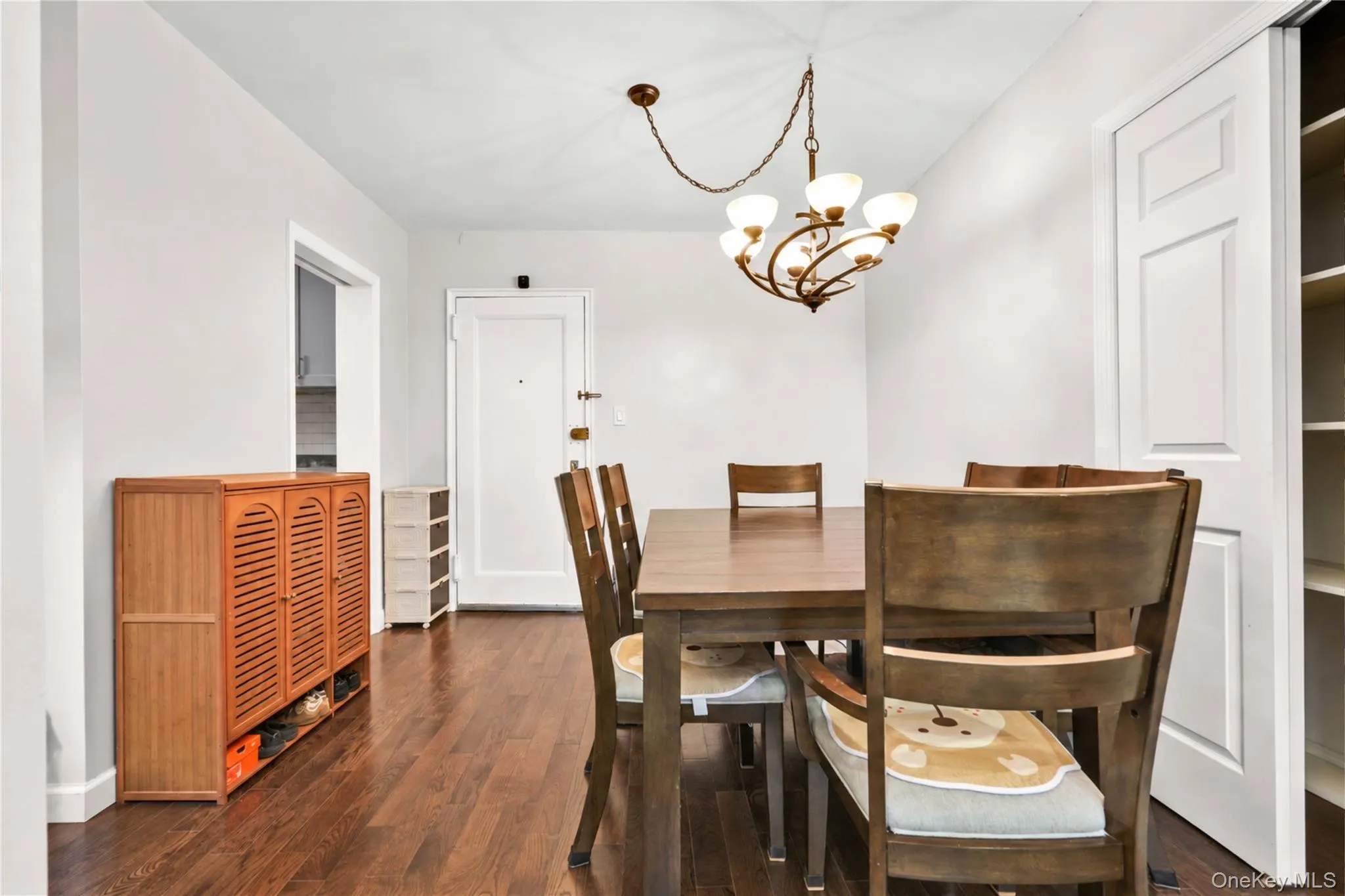 26-25 Union Street, New York, NY, 2 Bedrooms Bedrooms, 5 Rooms Rooms,1 BathroomBathrooms,Residential,For Rent,Union,0,1053201 26-25 Union Street, New York, NY, 2 Bedrooms Bedrooms, 5 Rooms Rooms,1 BathroomBathrooms,Residential,For Rent,Union,0,1053201