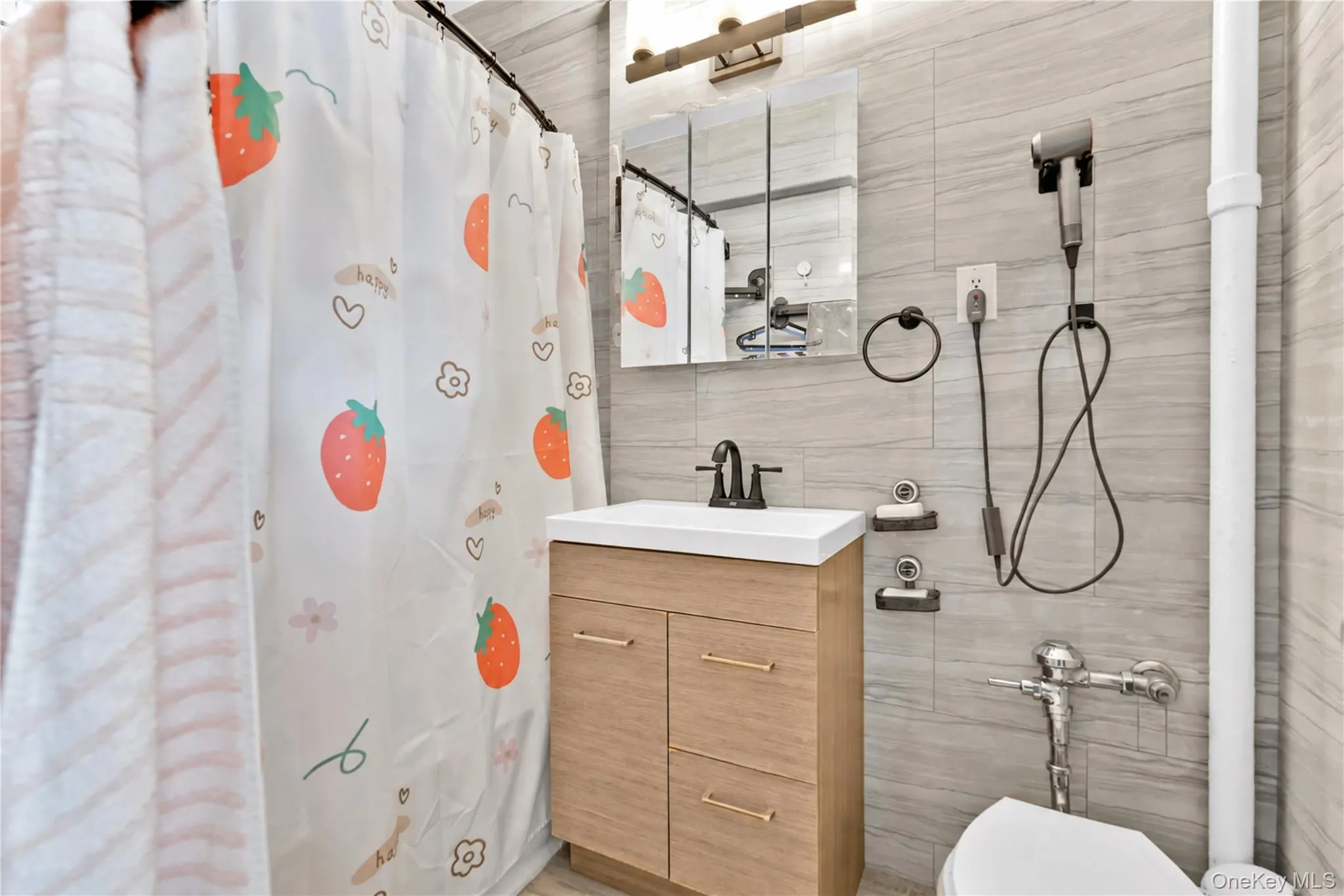 26-25 Union Street, New York, NY, 2 Bedrooms Bedrooms, 5 Rooms Rooms,1 BathroomBathrooms,Residential,For Rent,Union,0,1053201 26-25 Union Street, New York, NY, 2 Bedrooms Bedrooms, 5 Rooms Rooms,1 BathroomBathrooms,Residential,For Rent,Union,0,1053201