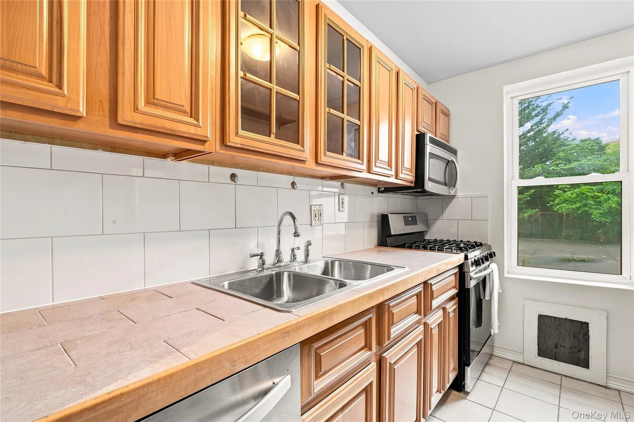 7510 Yellowstone Boulevard, New York, NY, 1 Bedroom Bedrooms, 6 Rooms Rooms,1 BathroomBathrooms,Residential,For Rent,Yellowstone,0,1053204 7510 Yellowstone Boulevard, New York, NY, 1 Bedroom Bedrooms, 6 Rooms Rooms,1 BathroomBathrooms,Residential,For Rent,Yellowstone,0,1053204