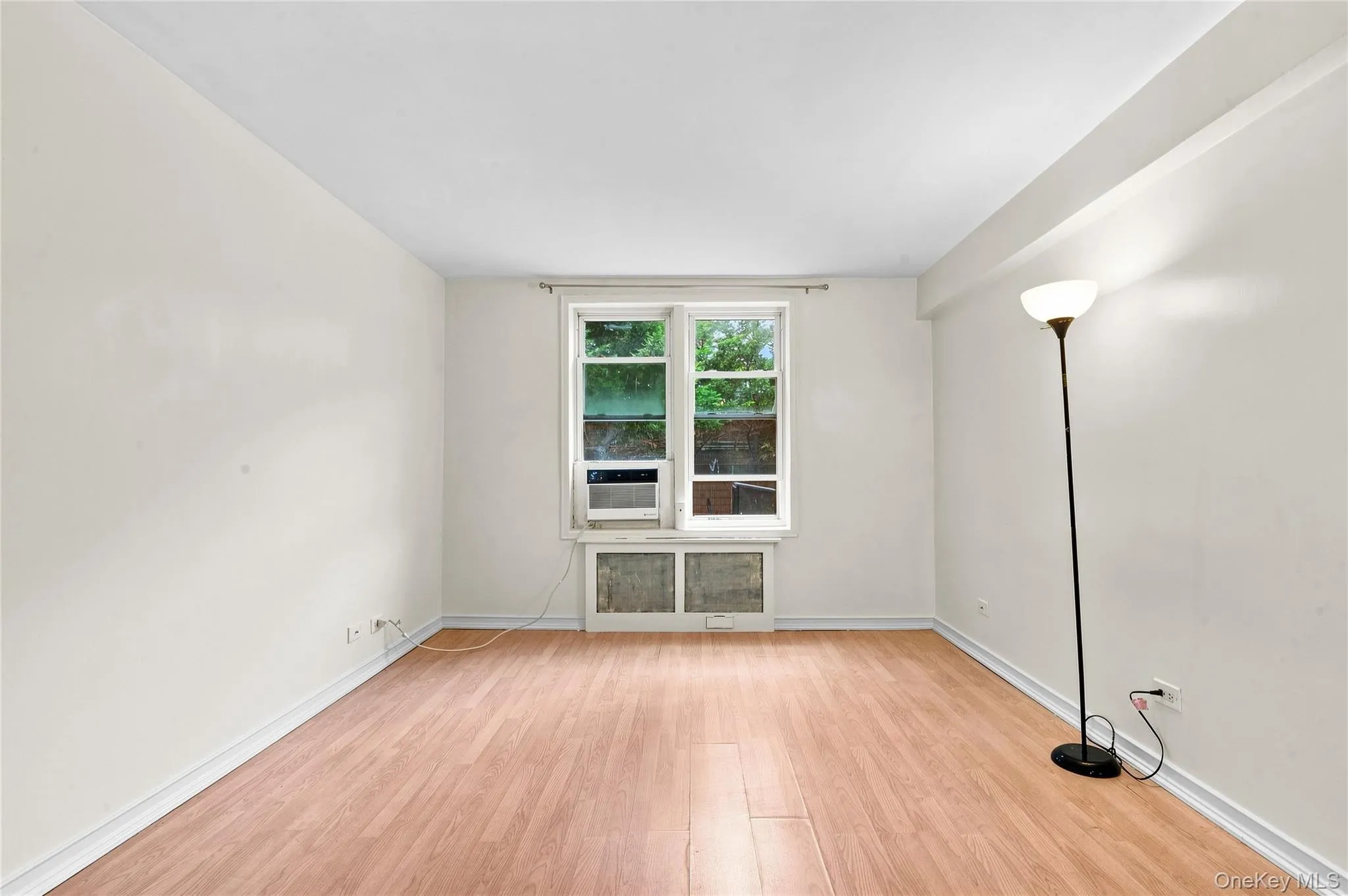7510 Yellowstone Boulevard, New York, NY, 1 Bedroom Bedrooms, 6 Rooms Rooms,1 BathroomBathrooms,Residential,For Rent,Yellowstone,0,1053204 7510 Yellowstone Boulevard, New York, NY, 1 Bedroom Bedrooms, 6 Rooms Rooms,1 BathroomBathrooms,Residential,For Rent,Yellowstone,0,1053204