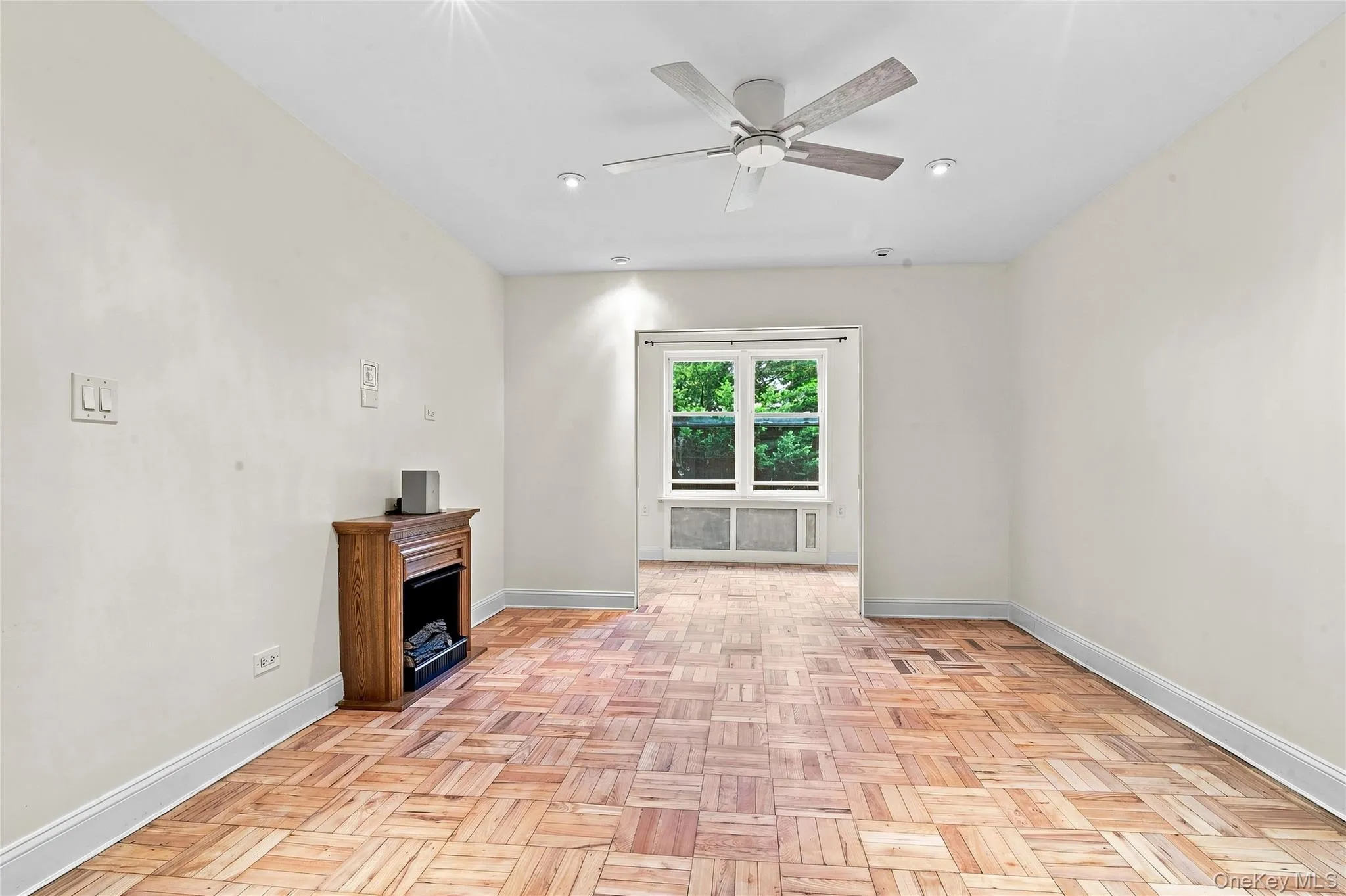 7510 Yellowstone Boulevard, New York, NY, 1 Bedroom Bedrooms, 6 Rooms Rooms,1 BathroomBathrooms,Residential,For Rent,Yellowstone,0,1053204 7510 Yellowstone Boulevard, New York, NY, 1 Bedroom Bedrooms, 6 Rooms Rooms,1 BathroomBathrooms,Residential,For Rent,Yellowstone,0,1053204