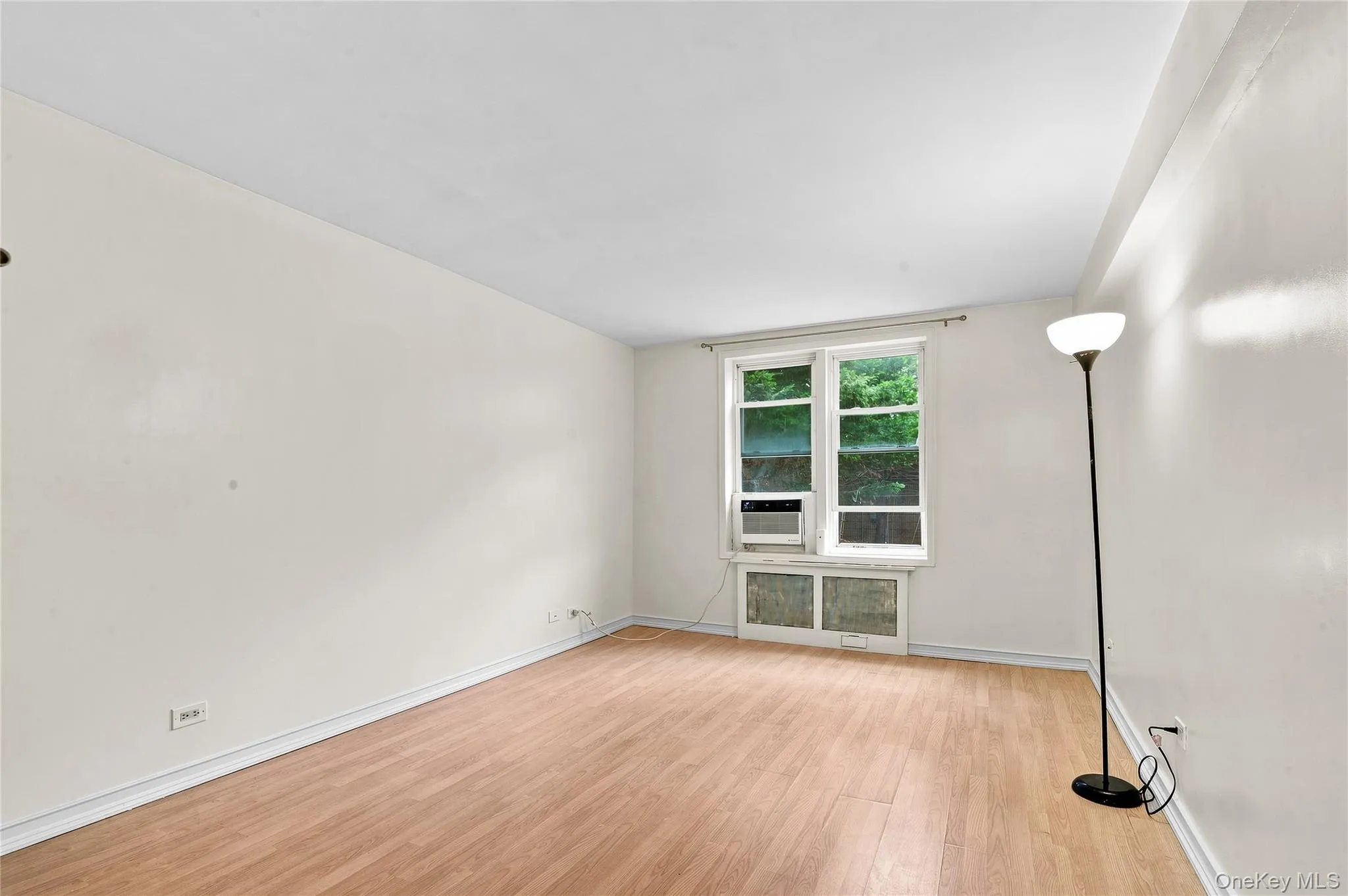 7510 Yellowstone Boulevard, New York, NY, 1 Bedroom Bedrooms, 6 Rooms Rooms,1 BathroomBathrooms,Residential,For Rent,Yellowstone,0,1053204 7510 Yellowstone Boulevard, New York, NY, 1 Bedroom Bedrooms, 6 Rooms Rooms,1 BathroomBathrooms,Residential,For Rent,Yellowstone,0,1053204