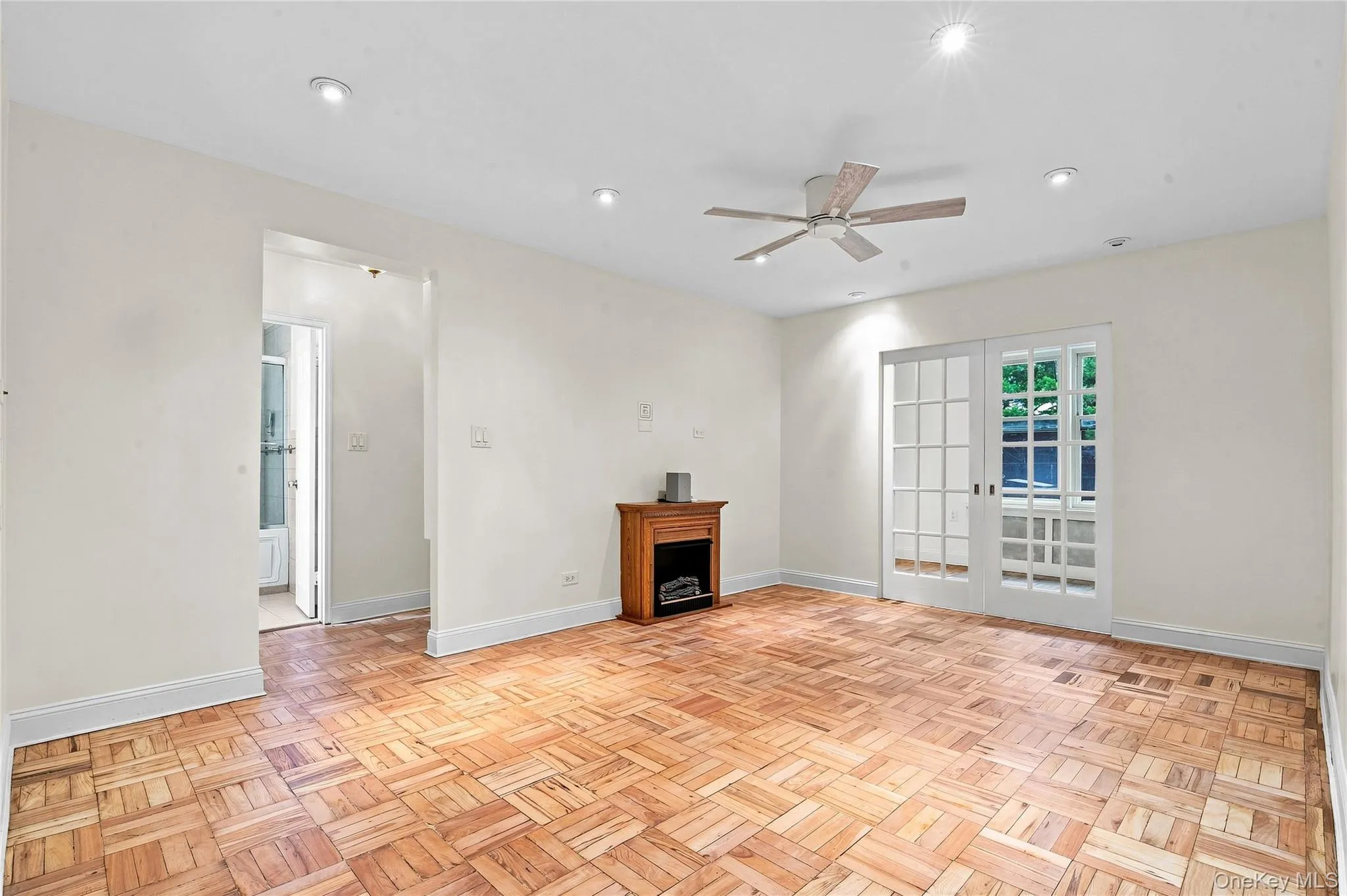 7510 Yellowstone Boulevard, New York, NY, 1 Bedroom Bedrooms, 6 Rooms Rooms,1 BathroomBathrooms,Residential,For Rent,Yellowstone,0,1053204 7510 Yellowstone Boulevard, New York, NY, 1 Bedroom Bedrooms, 6 Rooms Rooms,1 BathroomBathrooms,Residential,For Rent,Yellowstone,0,1053204