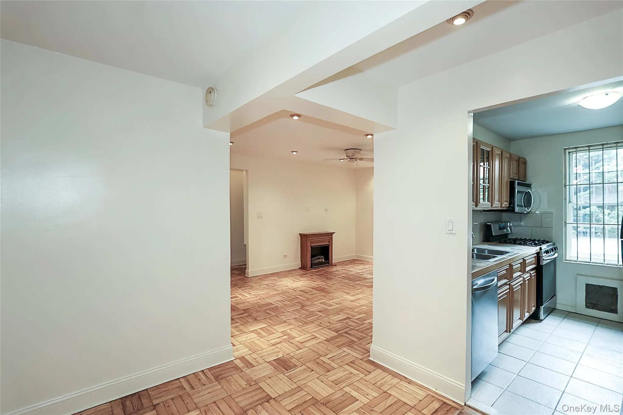 7510 Yellowstone Boulevard, New York, NY, 1 Bedroom Bedrooms, 6 Rooms Rooms,1 BathroomBathrooms,Residential,For Rent,Yellowstone,0,1053204 7510 Yellowstone Boulevard, New York, NY, 1 Bedroom Bedrooms, 6 Rooms Rooms,1 BathroomBathrooms,Residential,For Rent,Yellowstone,0,1053204