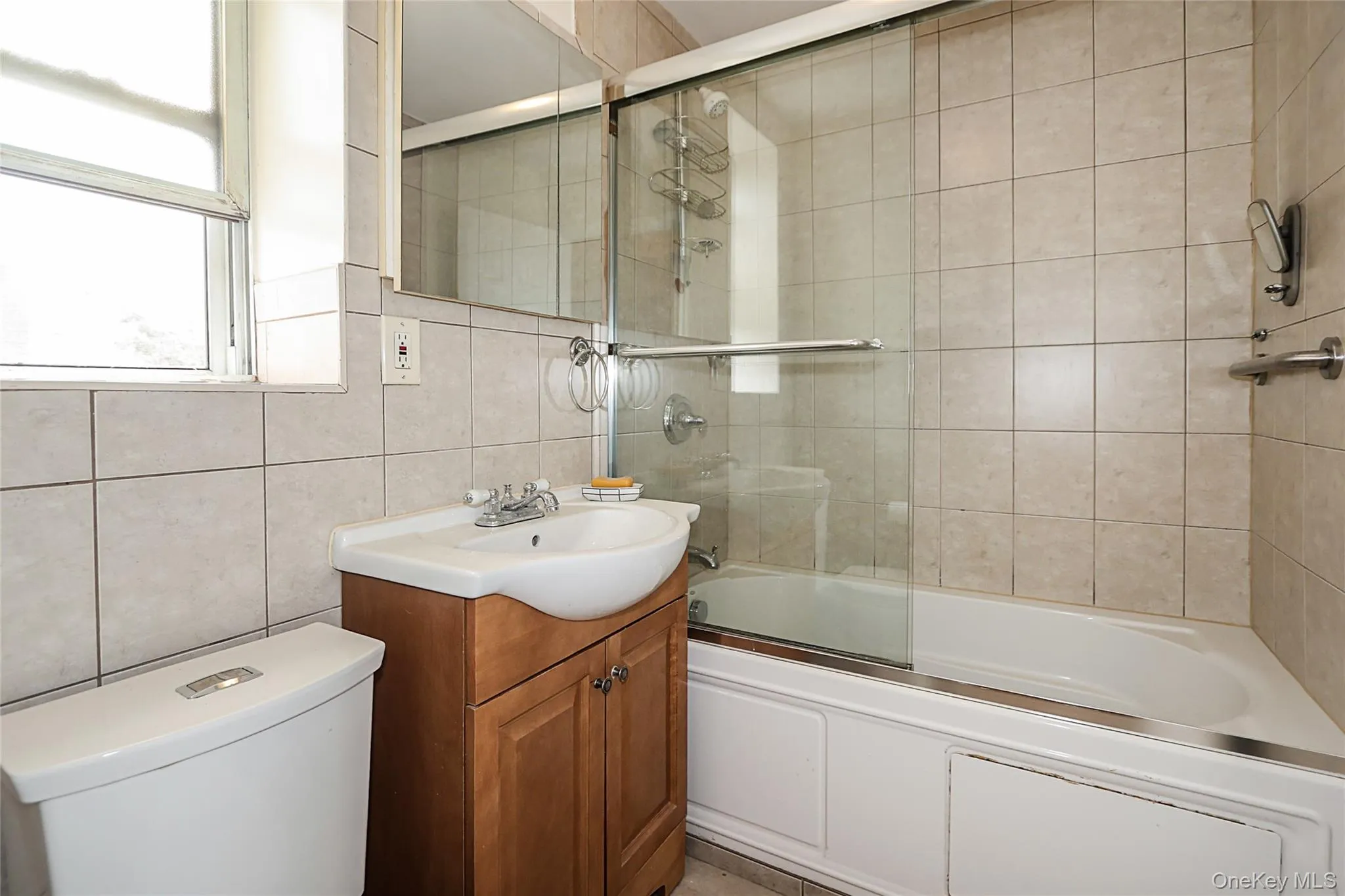 7510 Yellowstone Boulevard, New York, NY, 1 Bedroom Bedrooms, 6 Rooms Rooms,1 BathroomBathrooms,Residential,For Rent,Yellowstone,0,1053204 7510 Yellowstone Boulevard, New York, NY, 1 Bedroom Bedrooms, 6 Rooms Rooms,1 BathroomBathrooms,Residential,For Rent,Yellowstone,0,1053204
