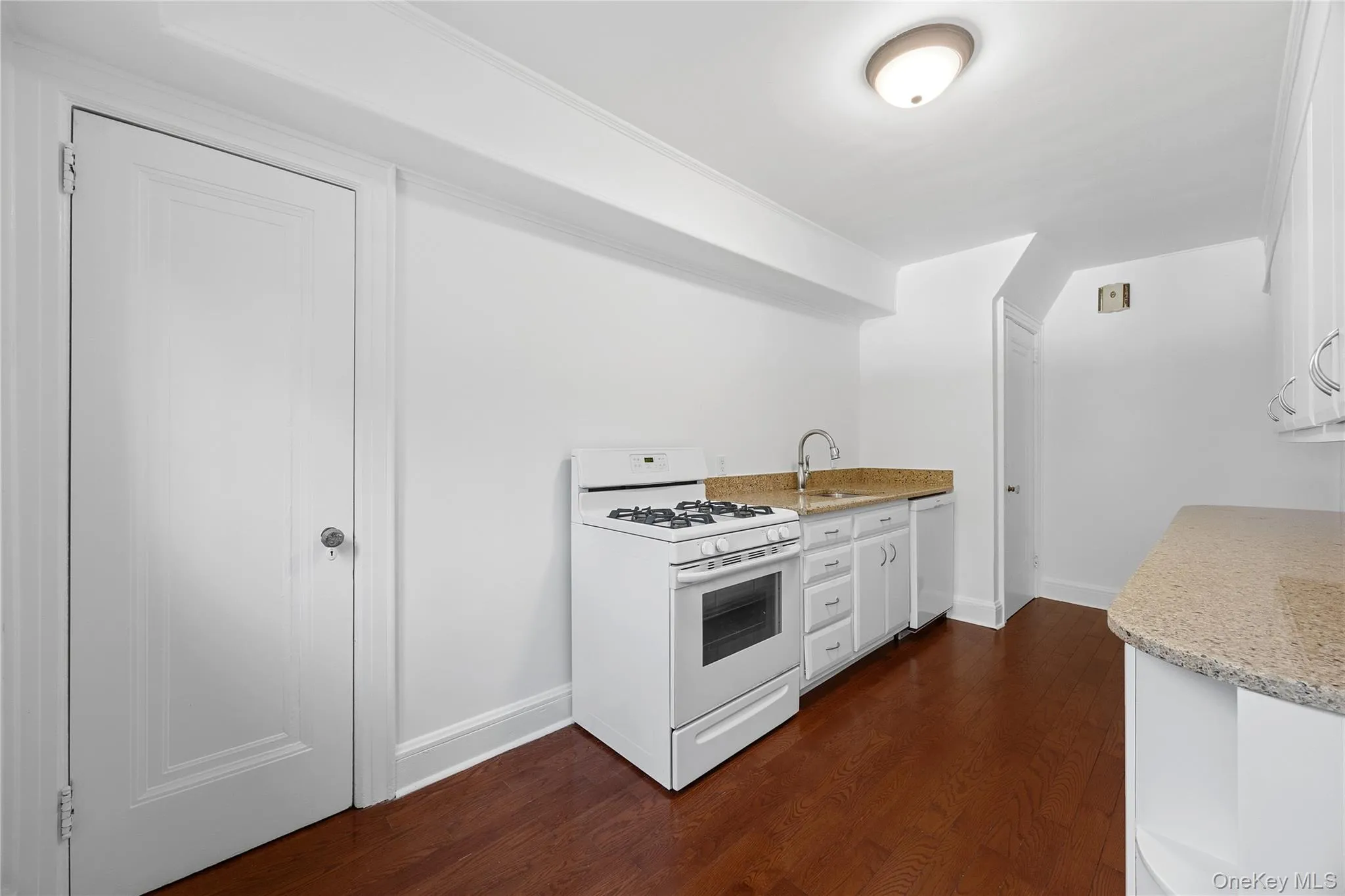 131 Westminster Drive, Yonkers, NY, 3 Bedrooms Bedrooms, 6 Rooms Rooms,1 BathroomBathrooms,Residential,For Rent,Westminster,0,1053208 131 Westminster Drive, Yonkers, NY, 3 Bedrooms Bedrooms, 6 Rooms Rooms,1 BathroomBathrooms,Residential,For Rent,Westminster,0,1053208