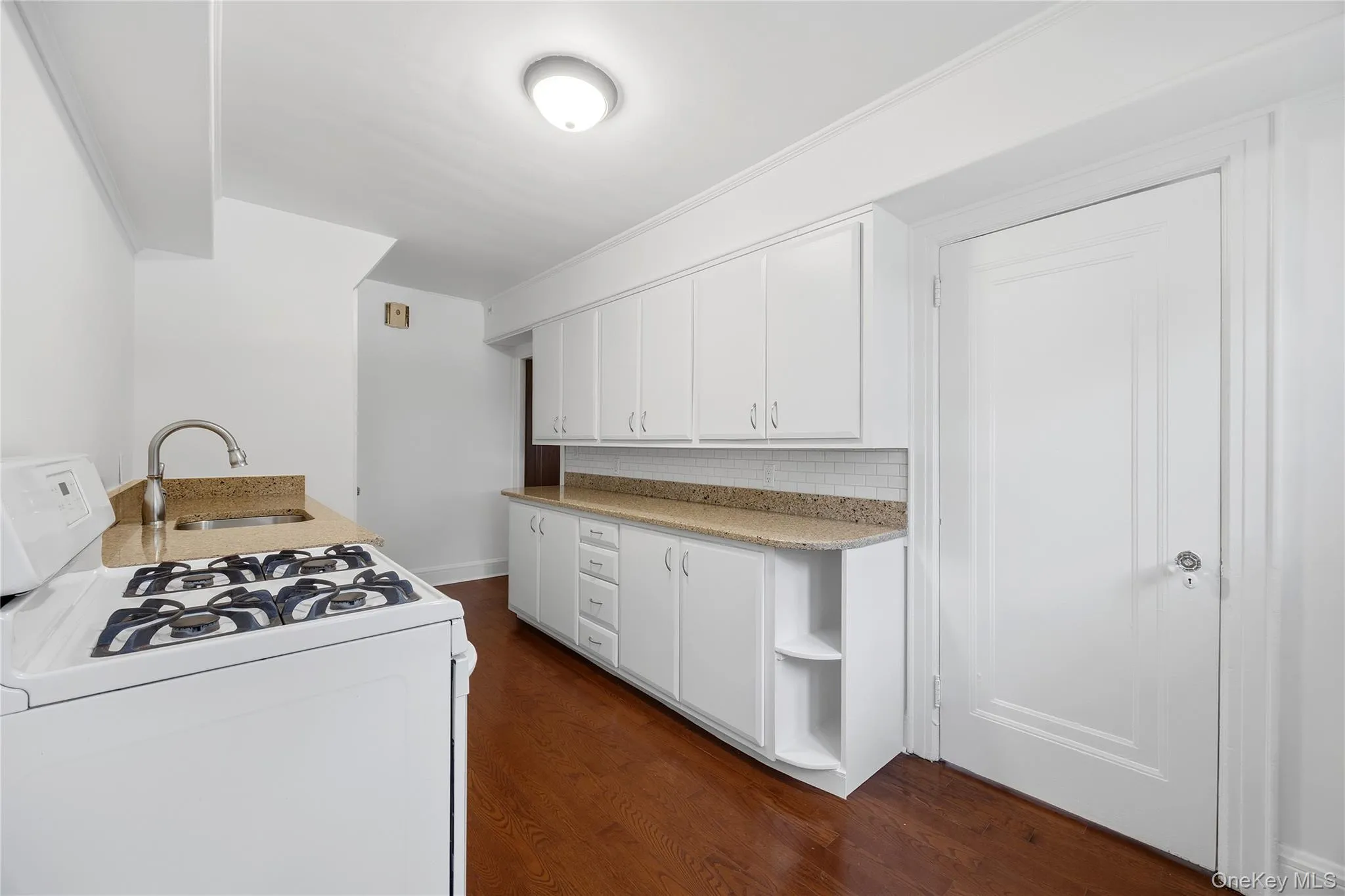 131 Westminster Drive, Yonkers, NY, 3 Bedrooms Bedrooms, 6 Rooms Rooms,1 BathroomBathrooms,Residential,For Rent,Westminster,0,1053208 131 Westminster Drive, Yonkers, NY, 3 Bedrooms Bedrooms, 6 Rooms Rooms,1 BathroomBathrooms,Residential,For Rent,Westminster,0,1053208