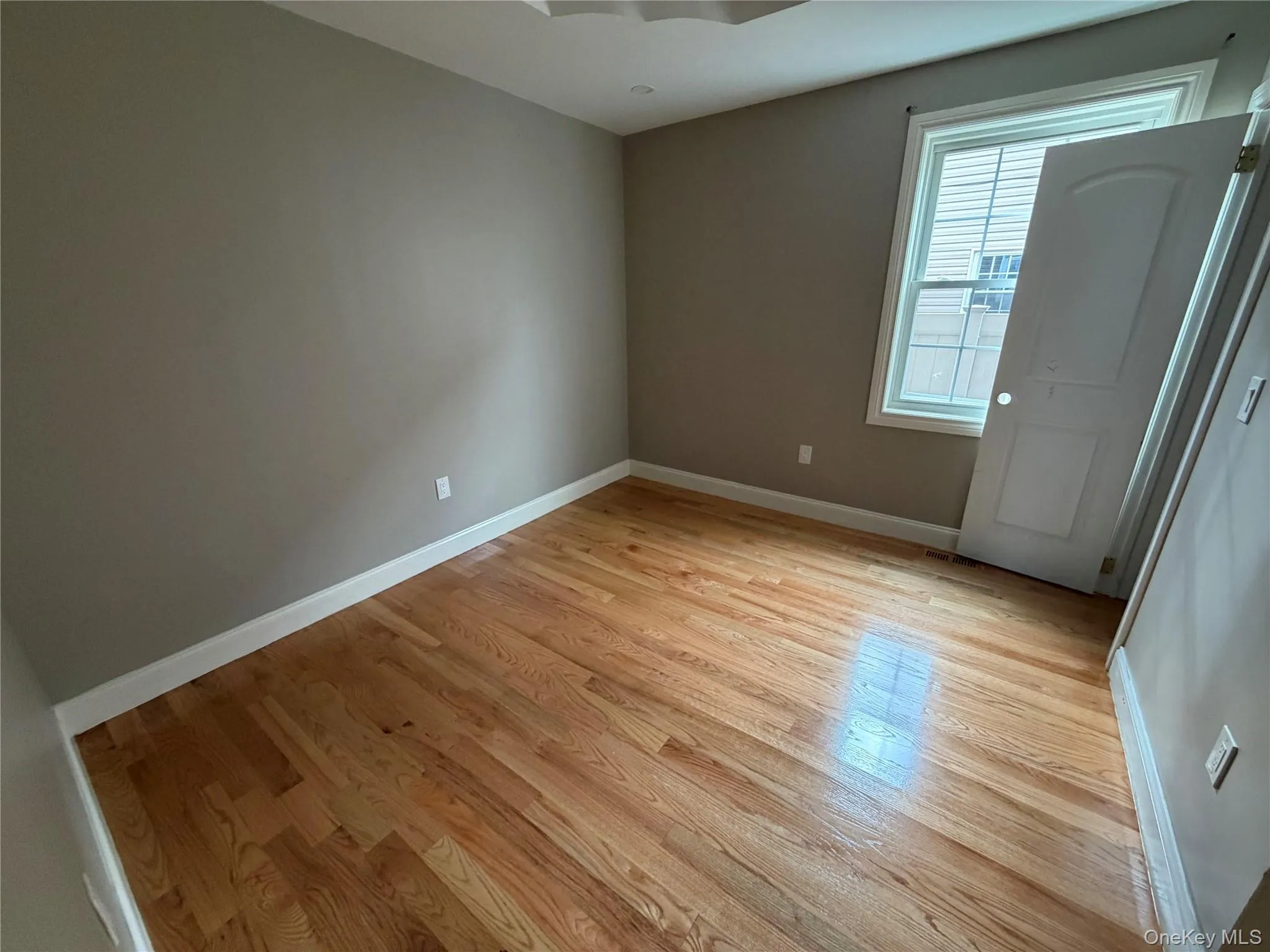 13414 154th Street, New York, NY, 3 Bedrooms Bedrooms, 6 Rooms Rooms,2 BathroomsBathrooms,Residential Lease,For Rent,154th,0,1053216 13414 154th Street, New York, NY, 3 Bedrooms Bedrooms, 6 Rooms Rooms,2 BathroomsBathrooms,Residential Lease,For Rent,154th,0,1053216
