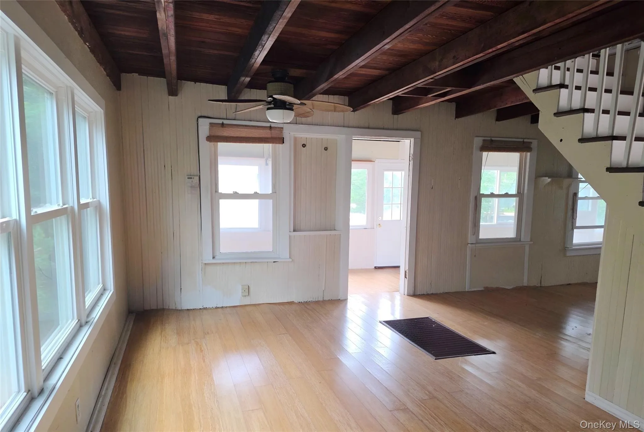 54 Oak Beach Road, Babylon, NY, 3 Bedrooms Bedrooms, 6 Rooms Rooms,1 BathroomBathrooms,Residential,For Rent,Oak Beach,0,1053217 54 Oak Beach Road, Babylon, NY, 3 Bedrooms Bedrooms, 6 Rooms Rooms,1 BathroomBathrooms,Residential,For Rent,Oak Beach,0,1053217