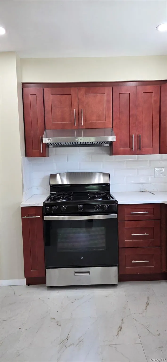 164 84 Ave, New York, NY, 3 Bedrooms Bedrooms, 8 Rooms Rooms,2 BathroomsBathrooms,Residential Lease,For Rent,84 Ave,0,1053219 164 84 Ave, New York, NY, 3 Bedrooms Bedrooms, 8 Rooms Rooms,2 BathroomsBathrooms,Residential Lease,For Rent,84 Ave,0,1053219