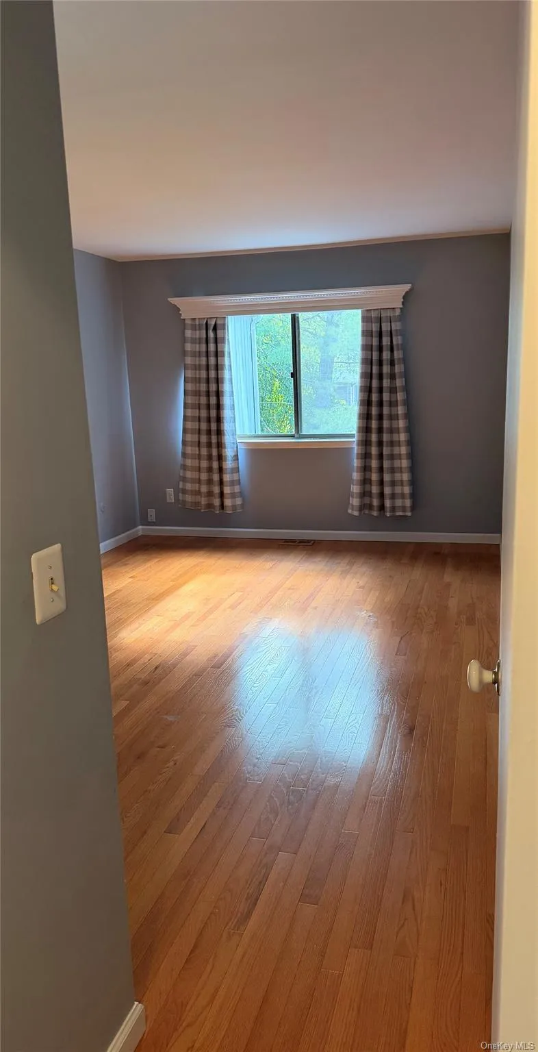132 Sycamore Drive, Middletown, NY, 2 Bedrooms Bedrooms, 5 Rooms Rooms,2 BathroomsBathrooms,Residential,For Rent,Sycamore,0,1053223 132 Sycamore Drive, Middletown, NY, 2 Bedrooms Bedrooms, 5 Rooms Rooms,2 BathroomsBathrooms,Residential,For Rent,Sycamore,0,1053223