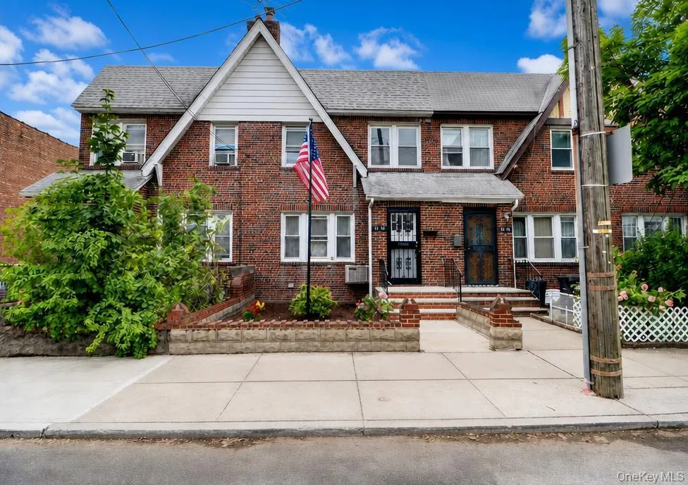 8532 66th Avenue, New York, NY, 3 Bedrooms Bedrooms, 9 Rooms Rooms,1 BathroomBathrooms,Residential,For Rent,66th,0,1053224 8532 66th Avenue, New York, NY, 3 Bedrooms Bedrooms, 9 Rooms Rooms,1 BathroomBathrooms,Residential,For Rent,66th,0,1053224