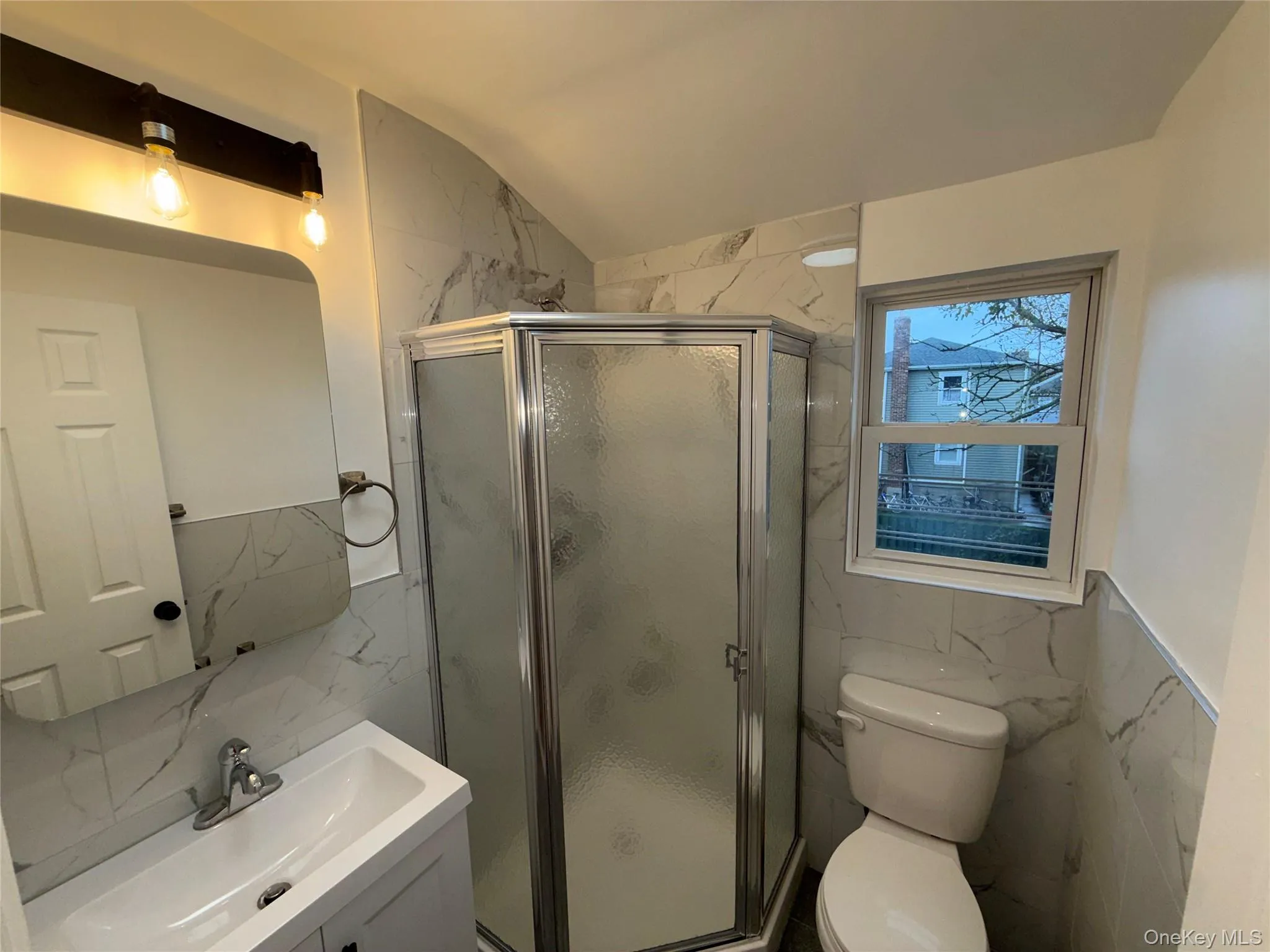 Full Hall Bathroom Full Hall Bathroom