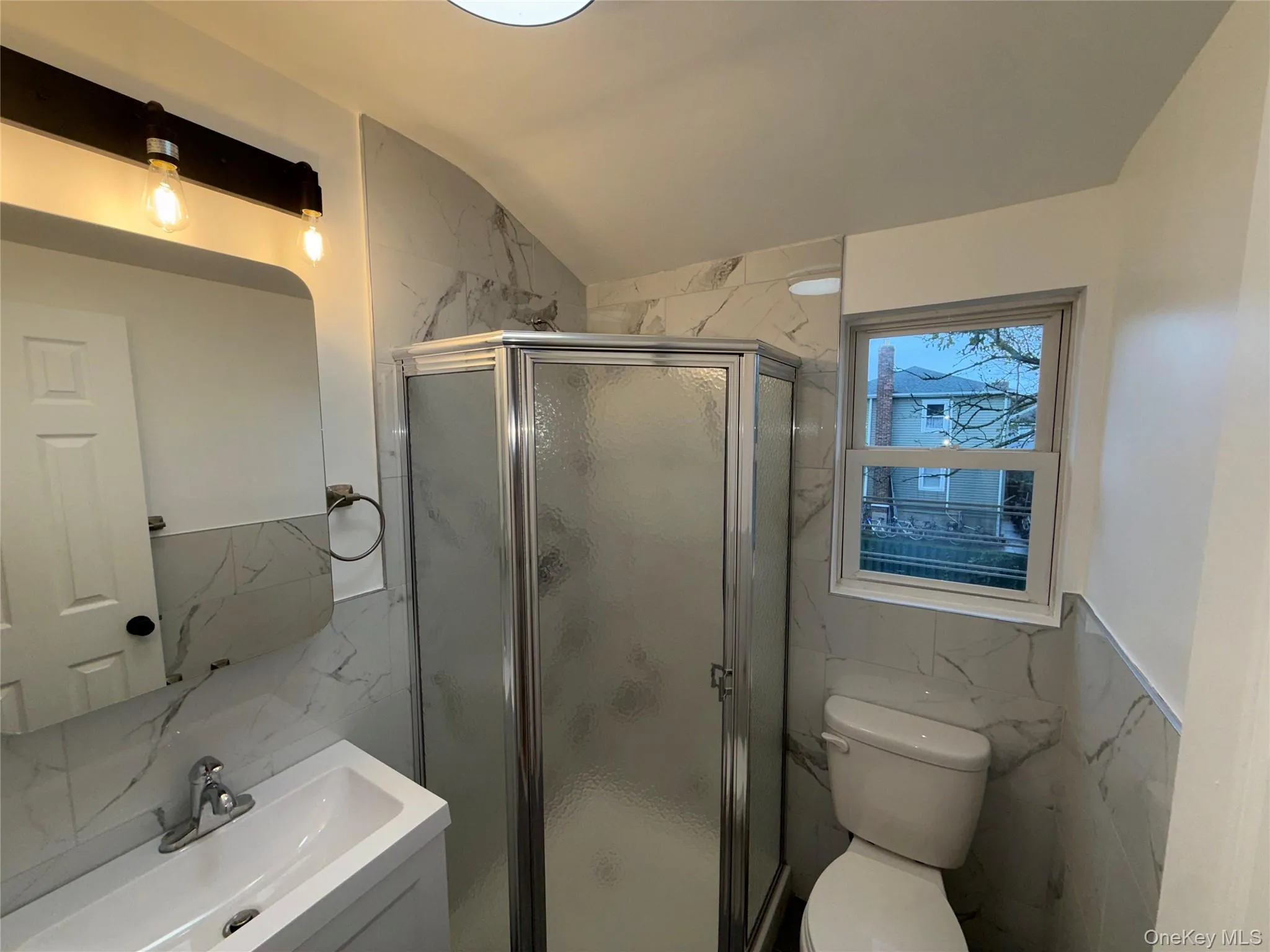 Full Hall Bathroom Full Hall Bathroom
