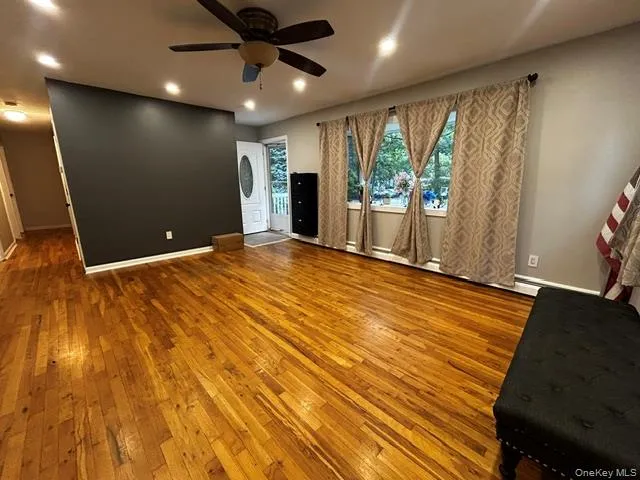 30 Orchard Drive, Brookhaven, NY, 3 Bedrooms Bedrooms, 5 Rooms Rooms,1 BathroomBathrooms,Residential,For Rent,Orchard,0,1053230 30 Orchard Drive, Brookhaven, NY, 3 Bedrooms Bedrooms, 5 Rooms Rooms,1 BathroomBathrooms,Residential,For Rent,Orchard,0,1053230