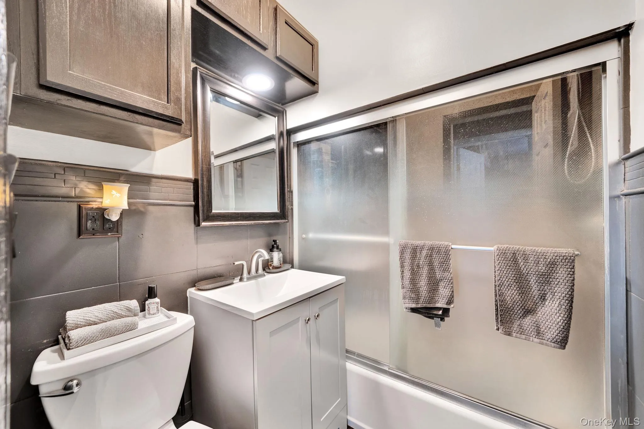 154 End Avenue, Brookhaven, NY, 2 Bedrooms Bedrooms, 4 Rooms Rooms,1 BathroomBathrooms,Residential,For Rent,End,0,1053238 154 End Avenue, Brookhaven, NY, 2 Bedrooms Bedrooms, 4 Rooms Rooms,1 BathroomBathrooms,Residential,For Rent,End,0,1053238