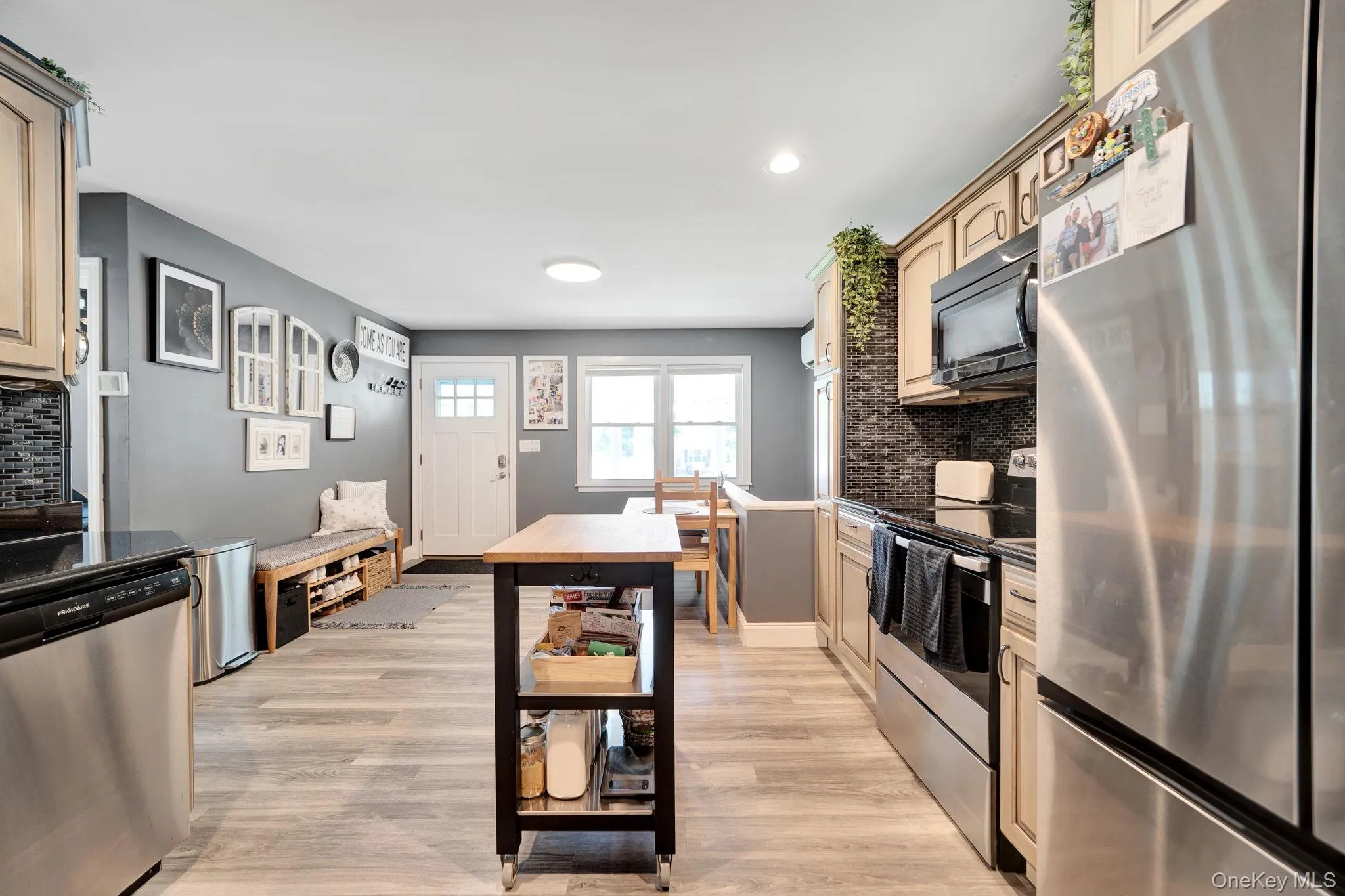 154 End Avenue, Brookhaven, NY, 2 Bedrooms Bedrooms, 4 Rooms Rooms,1 BathroomBathrooms,Residential,For Rent,End,0,1053238 154 End Avenue, Brookhaven, NY, 2 Bedrooms Bedrooms, 4 Rooms Rooms,1 BathroomBathrooms,Residential,For Rent,End,0,1053238