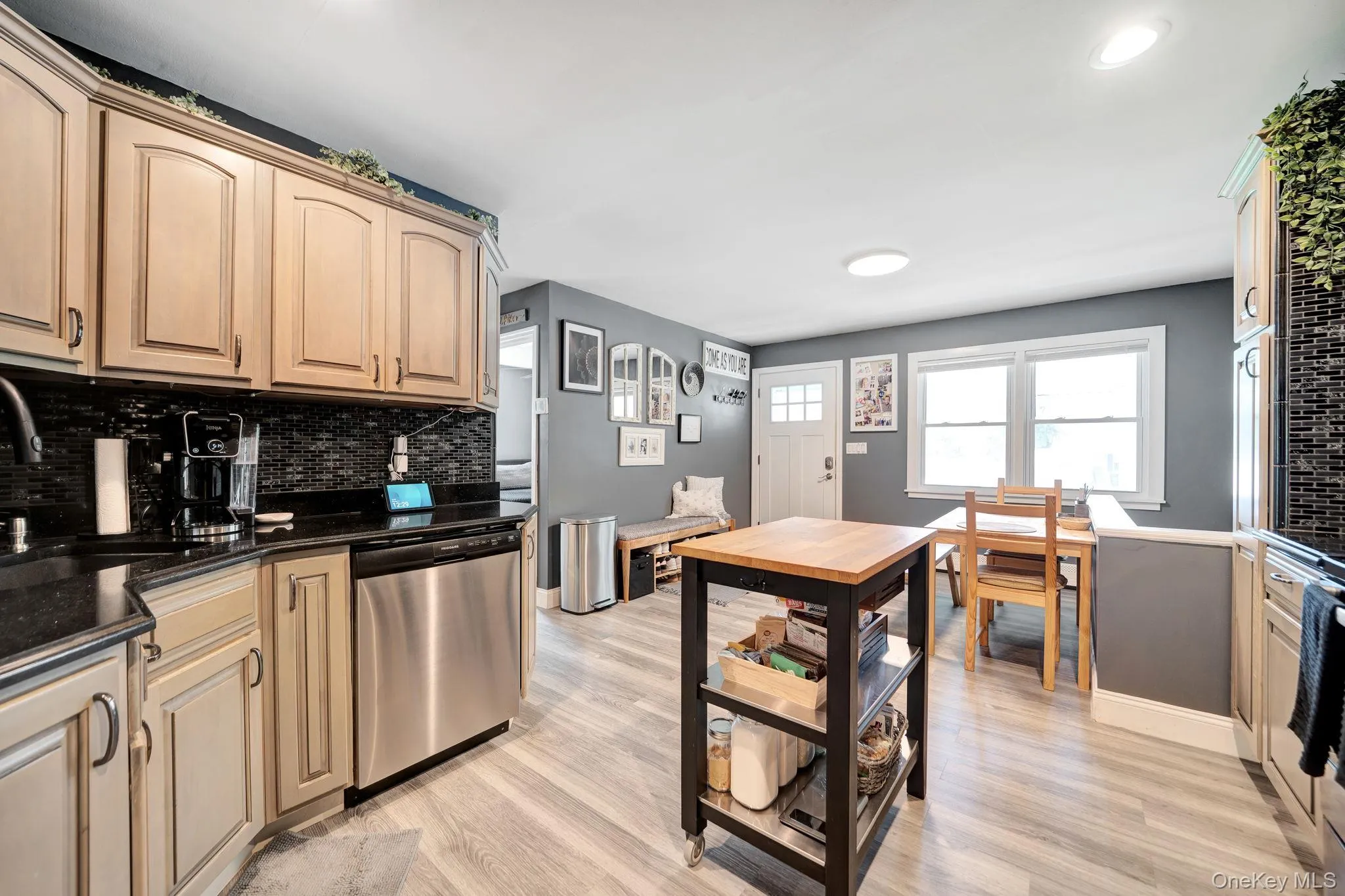 154 End Avenue, Brookhaven, NY, 2 Bedrooms Bedrooms, 4 Rooms Rooms,1 BathroomBathrooms,Residential,For Rent,End,0,1053238 154 End Avenue, Brookhaven, NY, 2 Bedrooms Bedrooms, 4 Rooms Rooms,1 BathroomBathrooms,Residential,For Rent,End,0,1053238